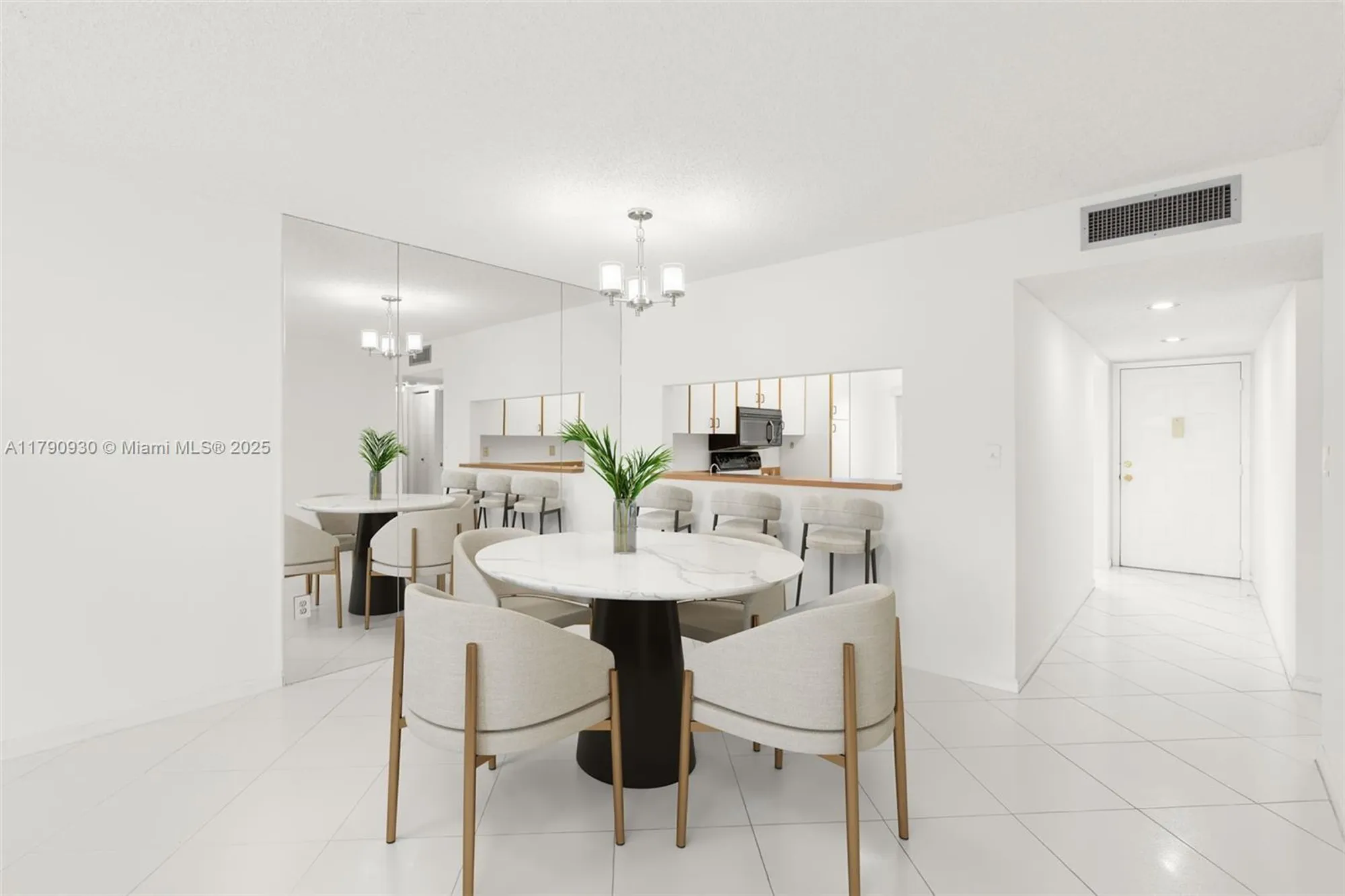 Property Slideshow image 8 of 50 | 9585 n belfort cir # 308, Tamarac, FL, 33321