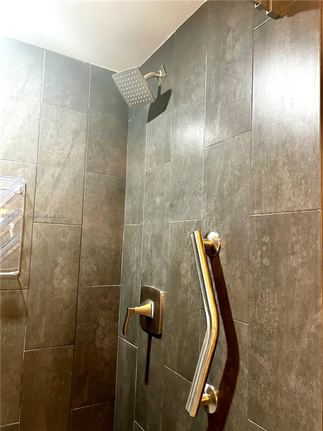 Property Slideshow image 19 of 22 | 7903 willow spring dr 1112, Lake Worth, FL, 33467