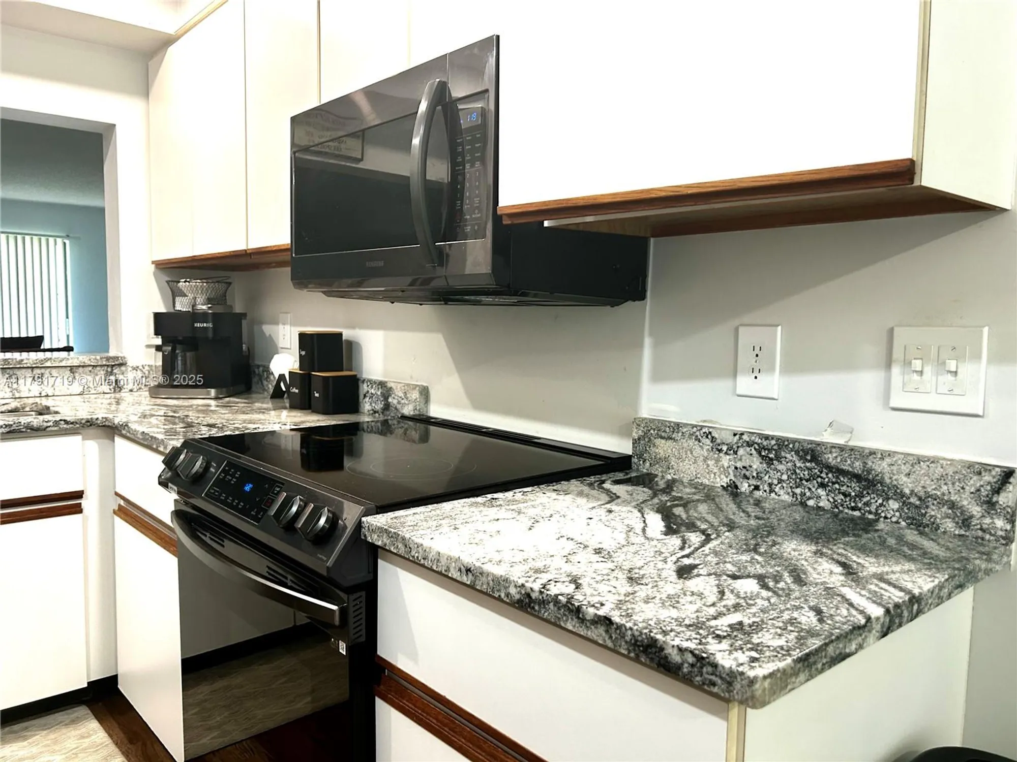 Property Slideshow image 7 of 22 | 7903 willow spring dr 1112, Lake Worth, FL, 33467