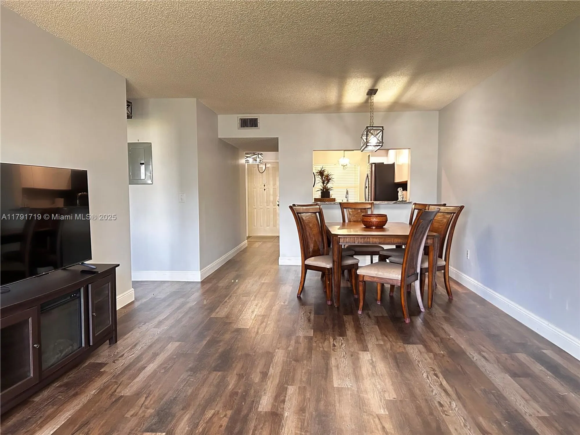 Property Slideshow image 9 of 22 | 7903 willow spring dr 1112, Lake Worth, FL, 33467