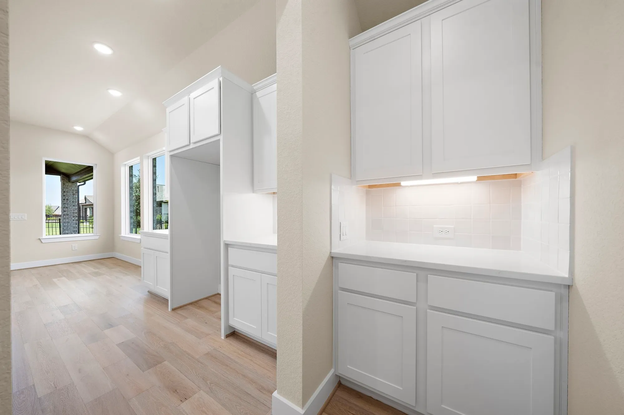 Property Slideshow image 18 of 48 | 14915 lake par cir, Willis, TX, 77318