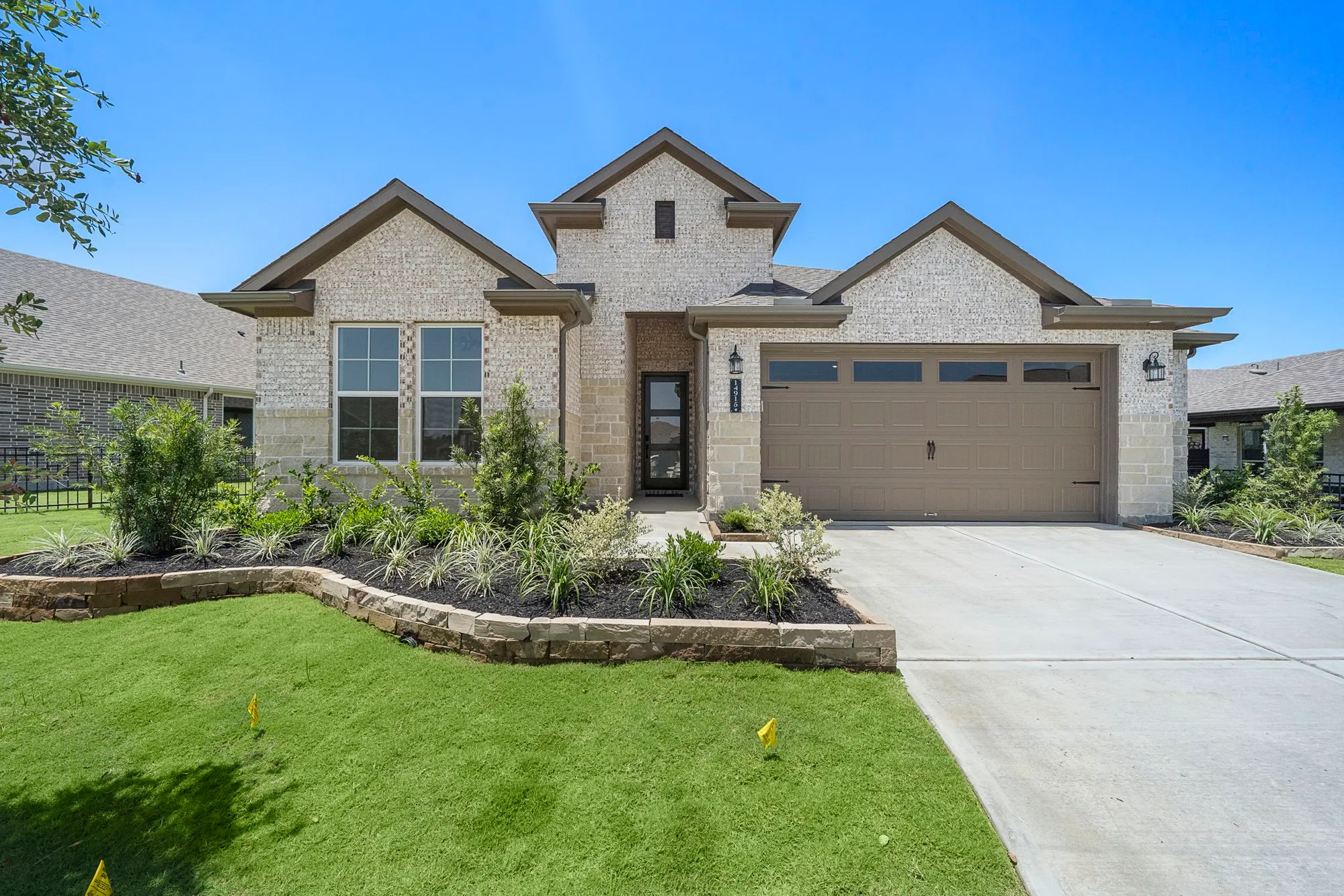 Property Slideshow image 1 of 48 | 14915 lake par cir, Willis, TX, 77318