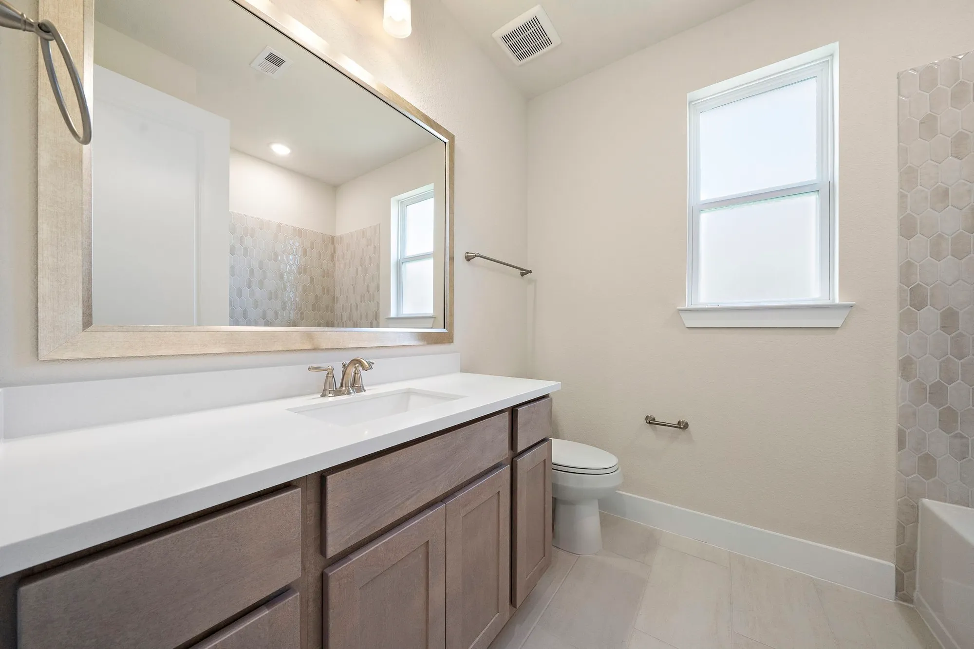 Property Slideshow image 25 of 48 | 14915 lake par cir, Willis, TX, 77318