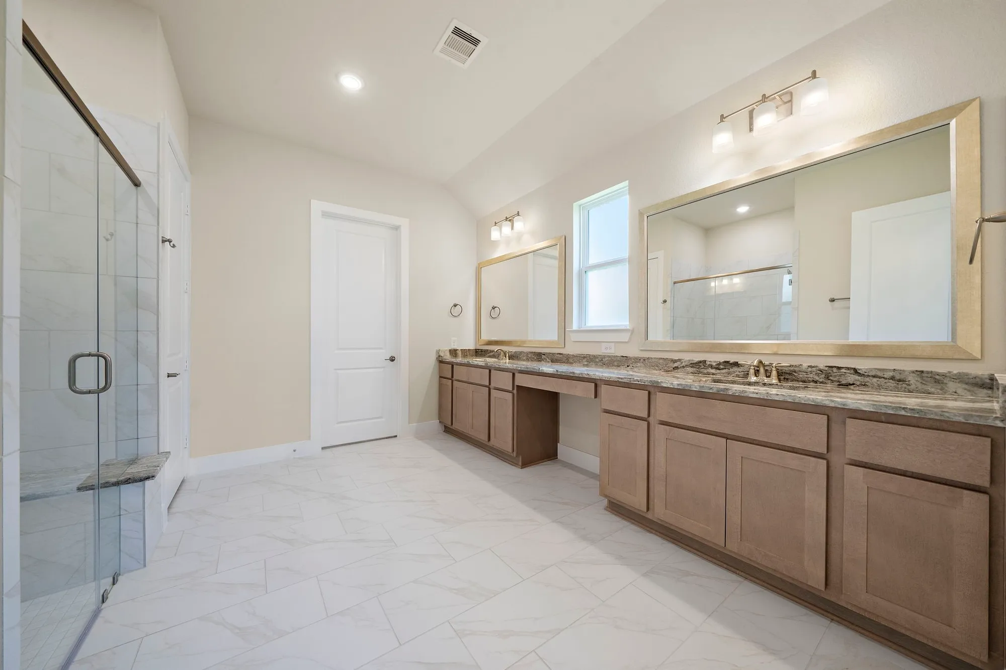 Property Slideshow image 28 of 48 | 14915 lake par cir, Willis, TX, 77318