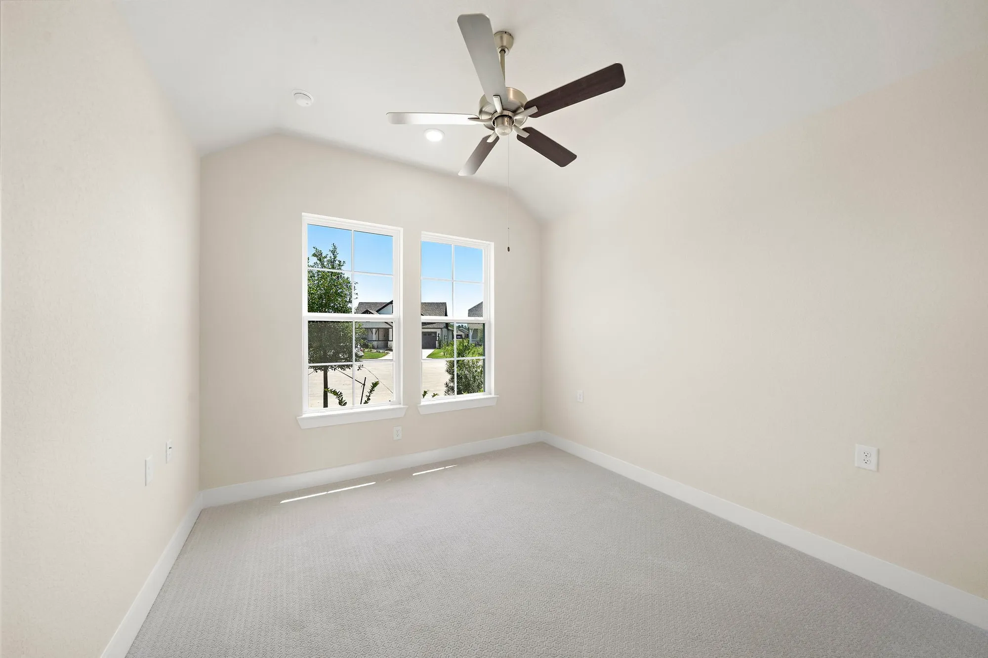 Property Slideshow image 20 of 48 | 14915 lake par cir, Willis, TX, 77318