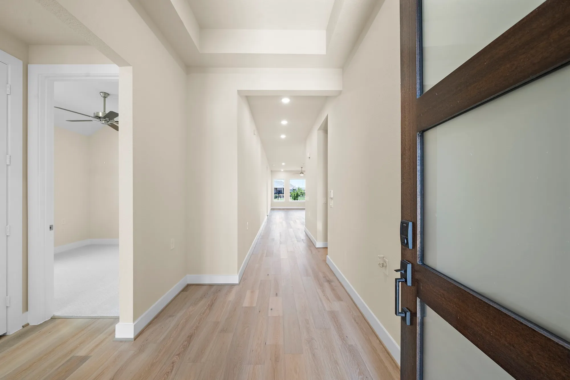 Property Slideshow image 4 of 48 | 14915 lake par cir, Willis, TX, 77318