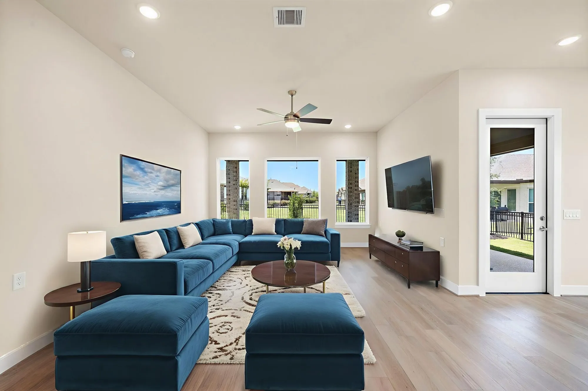 Property Slideshow image 5 of 48 | 14915 lake par cir, Willis, TX, 77318