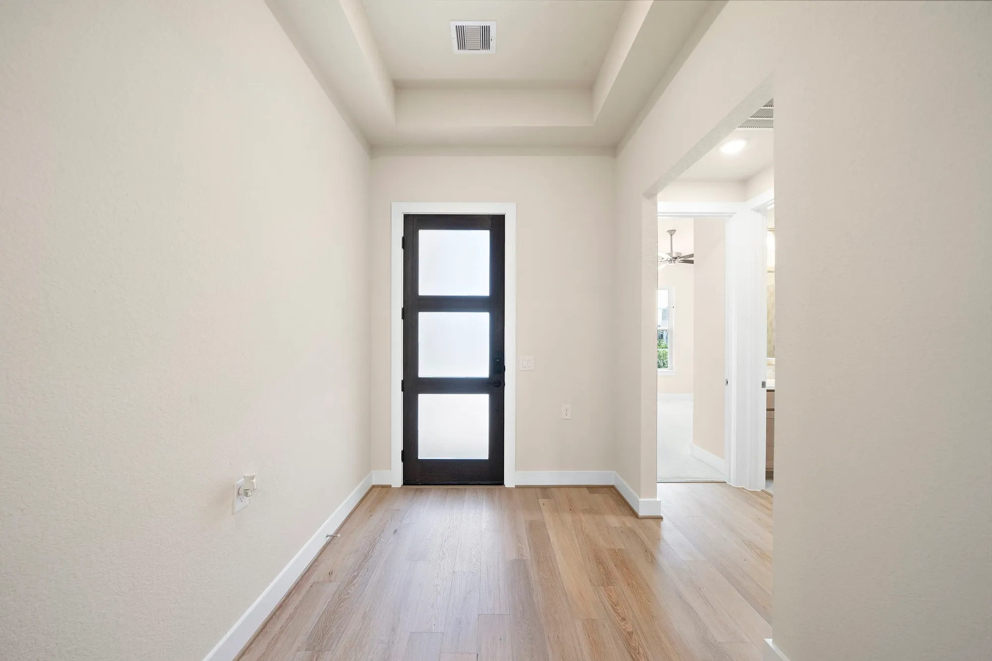 Property Slideshow image 9 of 48 | 14915 lake par cir, Willis, TX, 77318