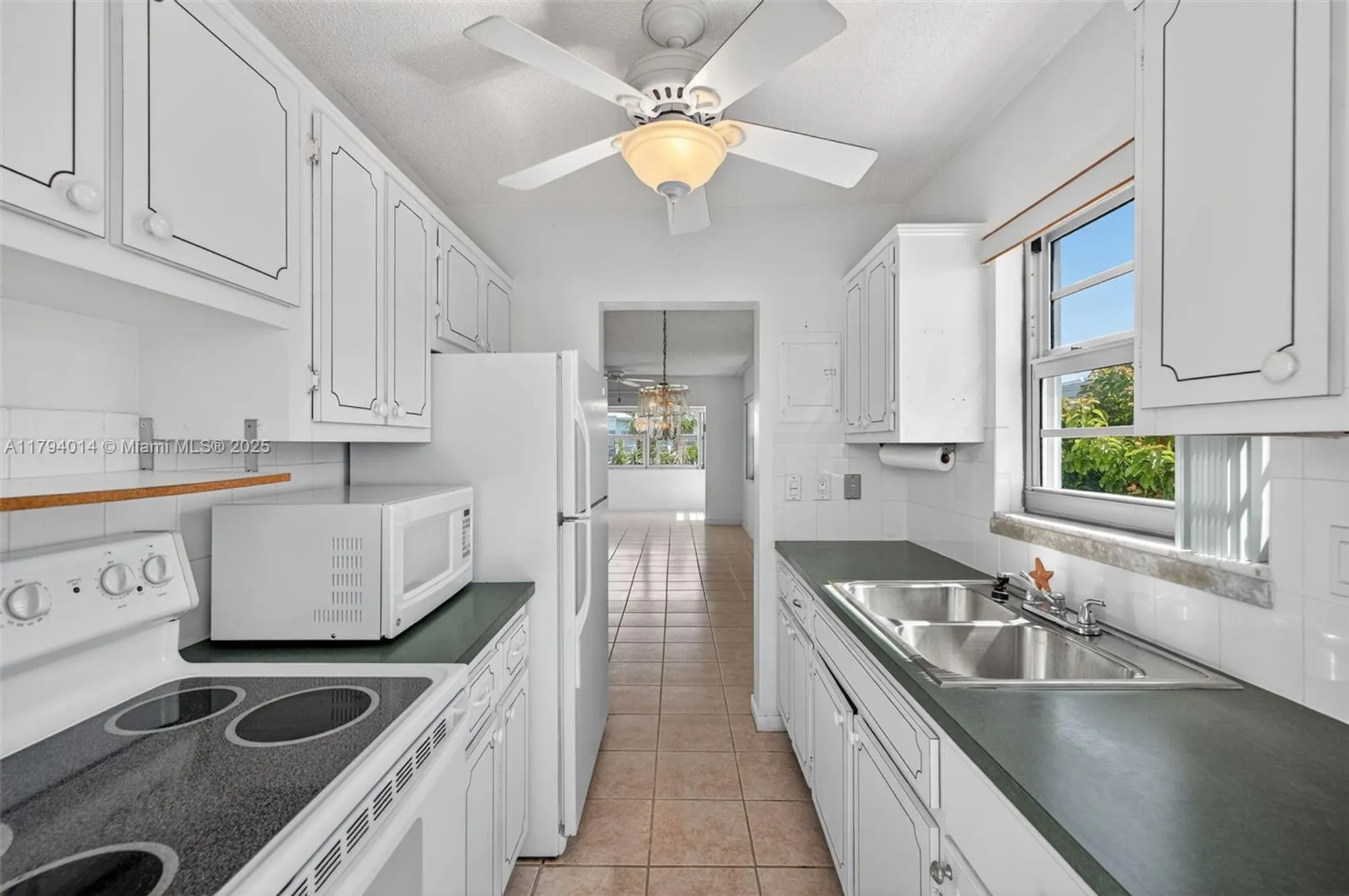 Property Slideshow image 7 of 50 | 401 s golf blvd 270, Pompano Beach, FL, 33064