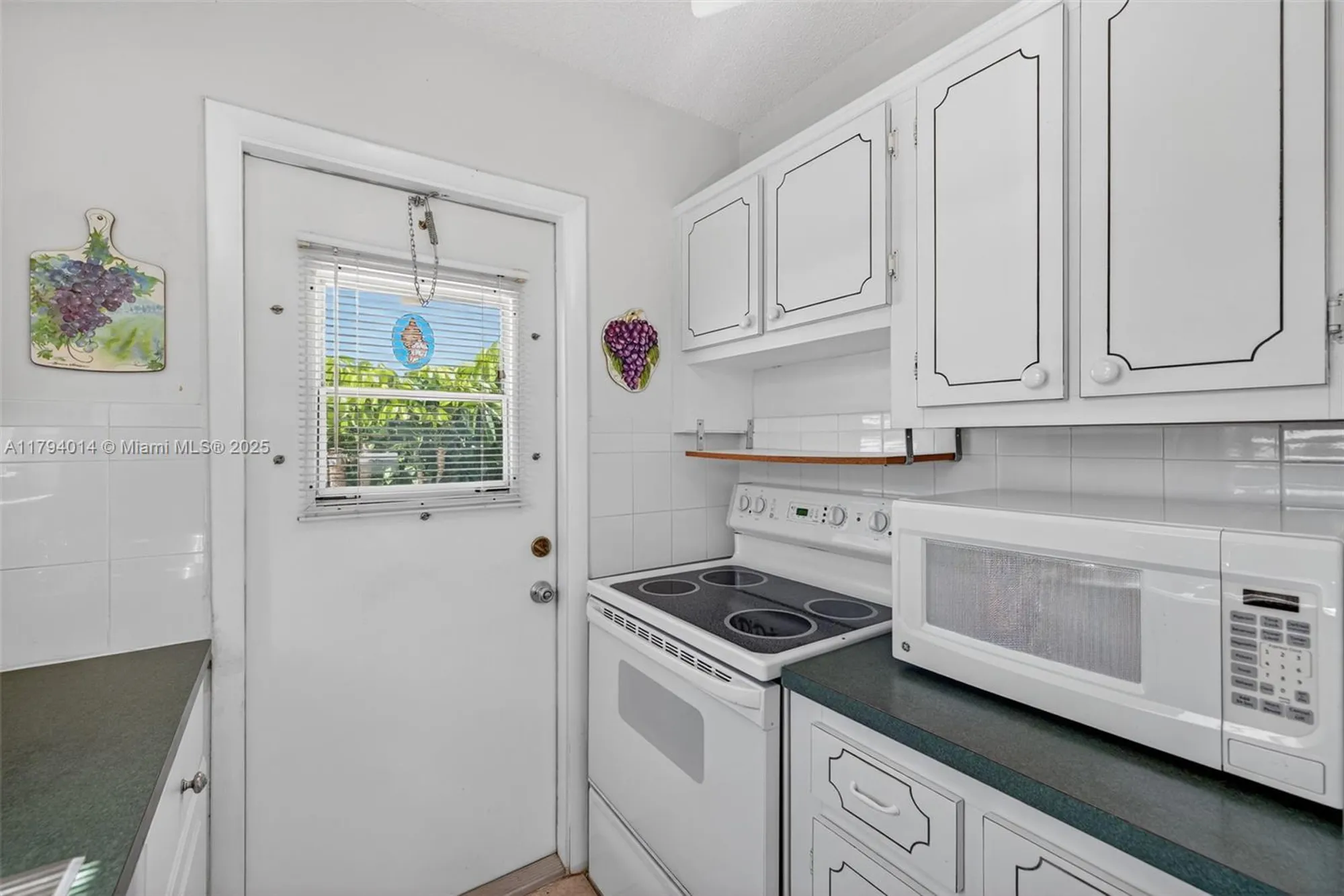 Property Slideshow image 8 of 50 | 401 s golf blvd 270, Pompano Beach, FL, 33064