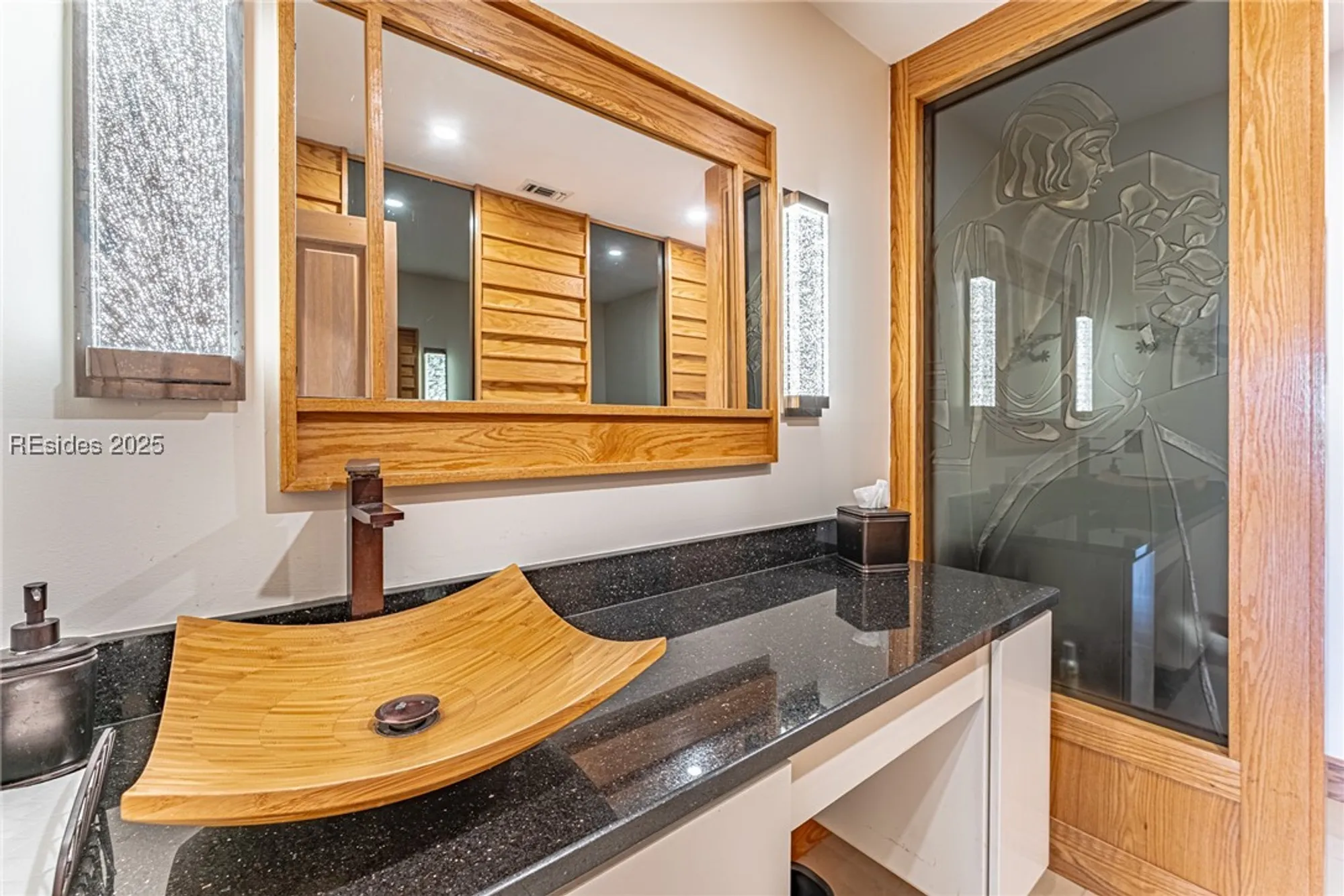 Property Slideshow image 23 of 98 | 16 oyster shell ln, Hilton Head Island, SC, 29926