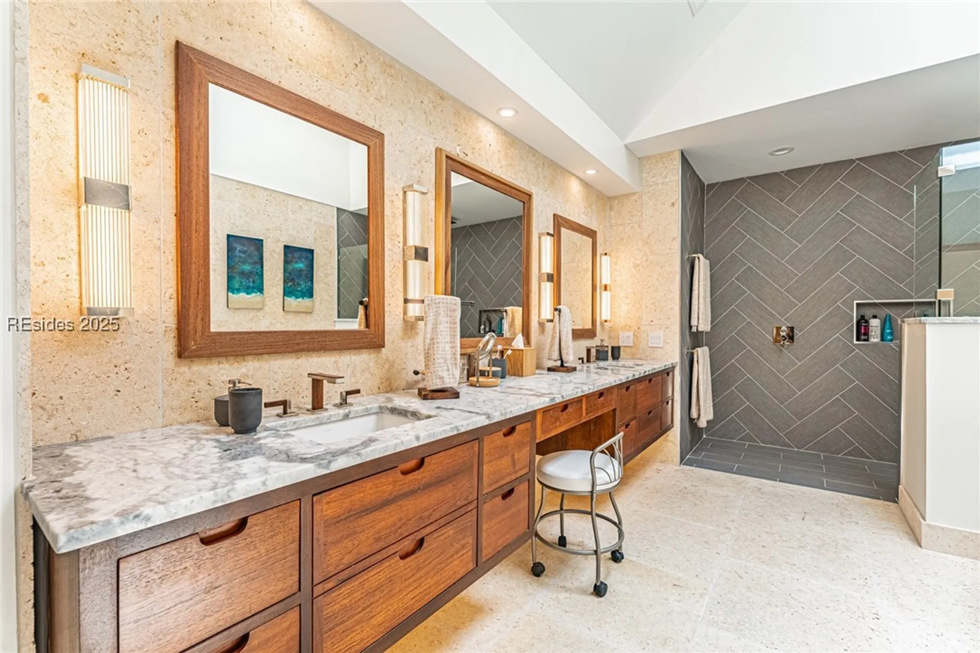 Property Slideshow image 43 of 98 | 16 oyster shell ln, Hilton Head Island, SC, 29926