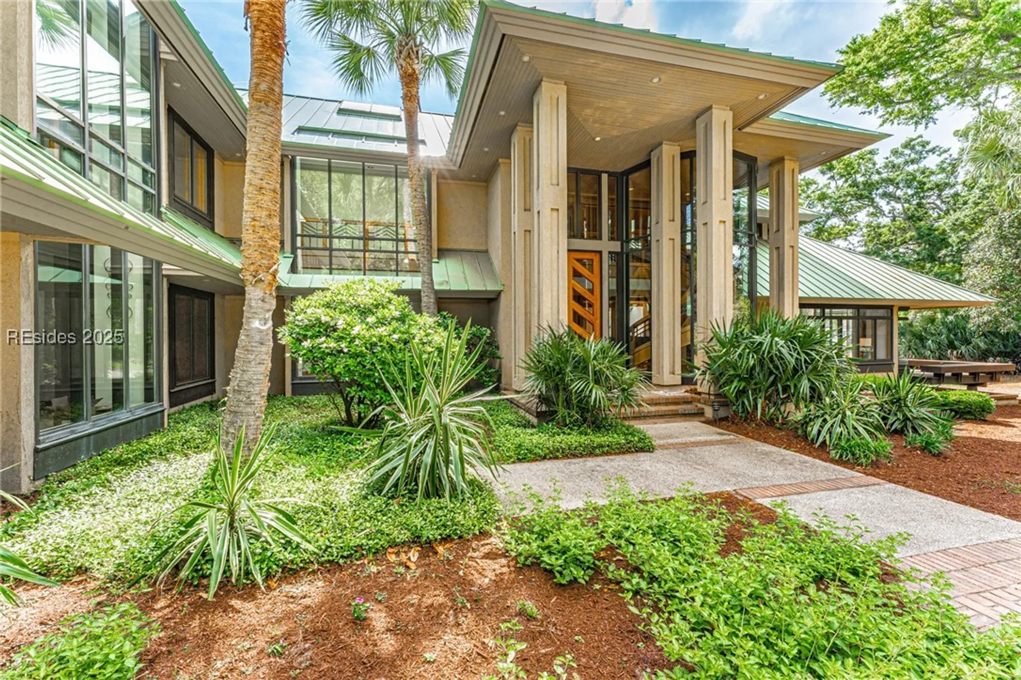 Property Slideshow image 73 of 98 | 16 oyster shell ln, Hilton Head Island, SC, 29926