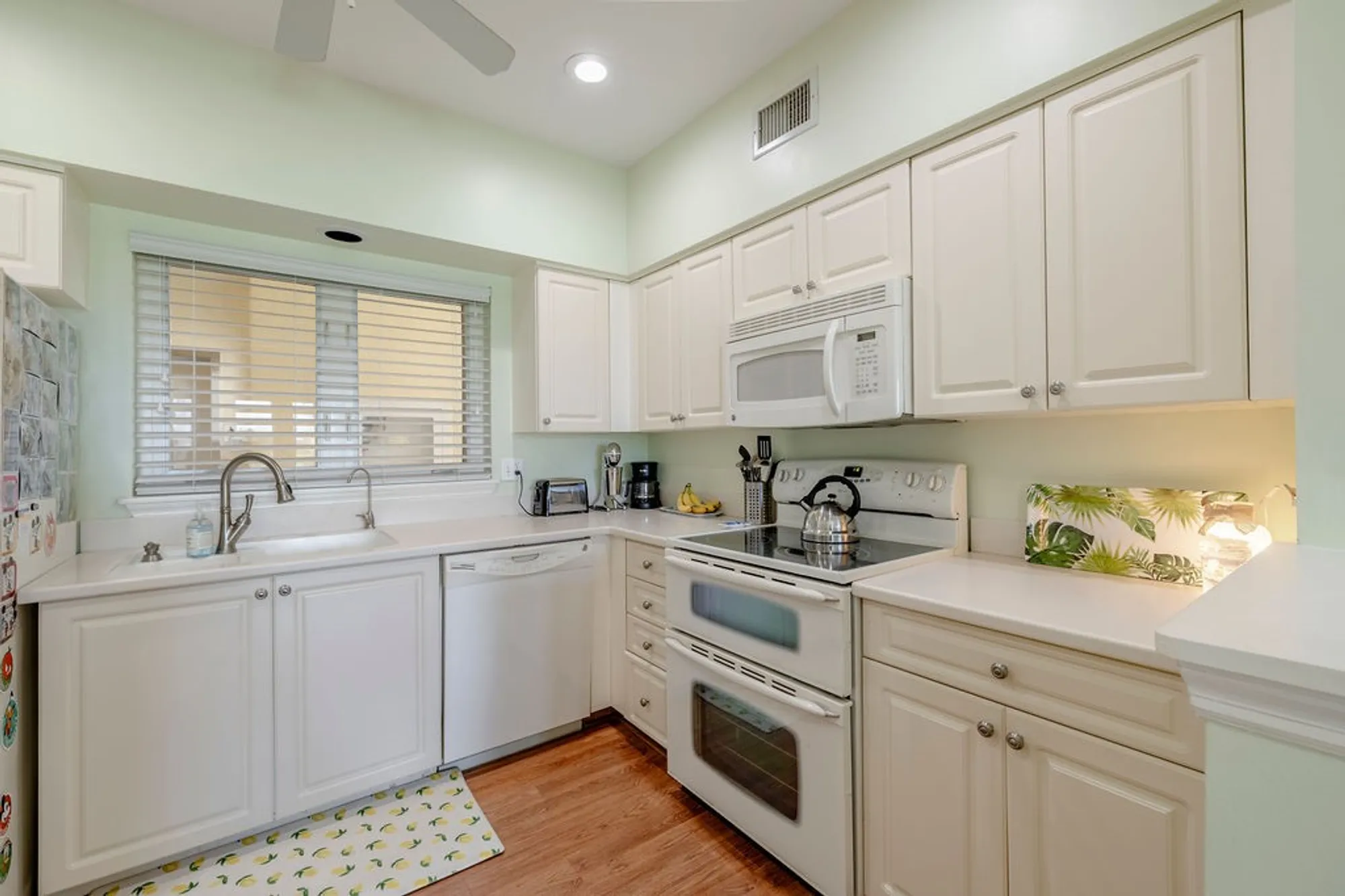 Property Slideshow image 10 of 35 | 5025 harmony cir apt 203, Vero Beach, FL, 32967