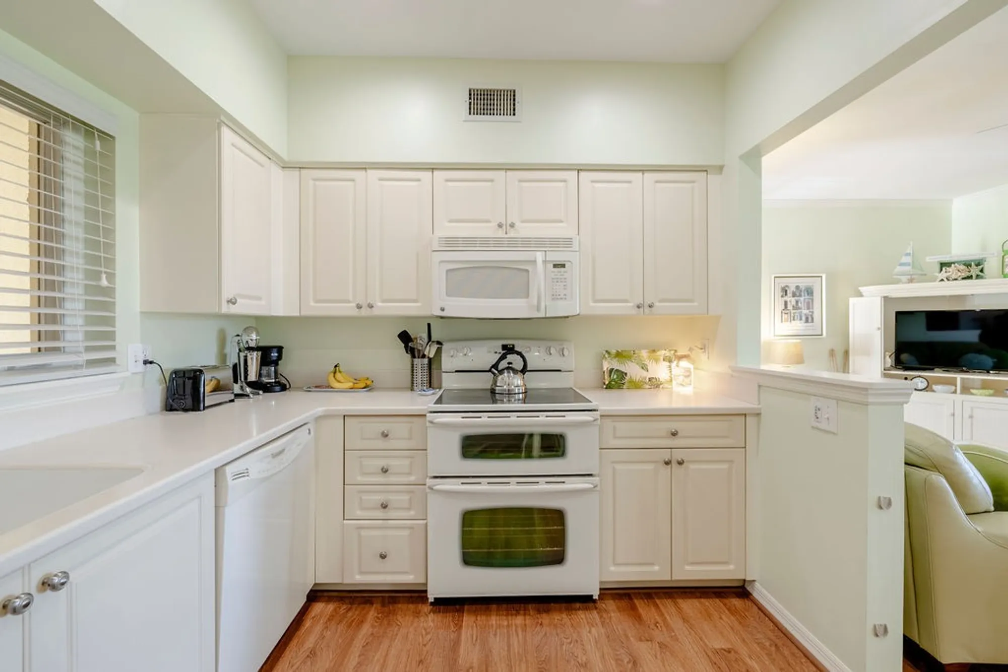 Property Slideshow image 12 of 35 | 5025 harmony cir apt 203, Vero Beach, FL, 32967