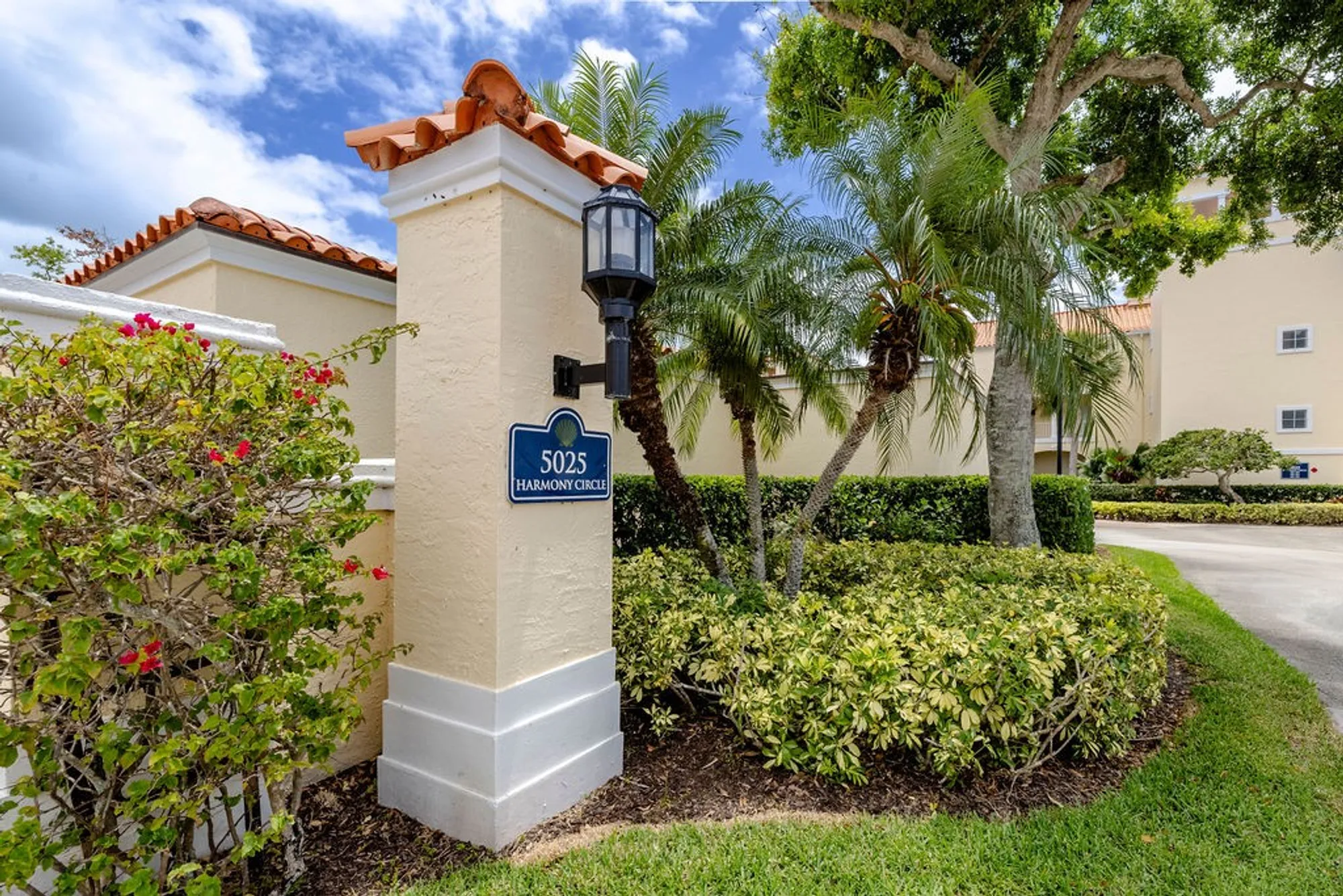 Property Slideshow image 27 of 35 | 5025 harmony cir apt 203, Vero Beach, FL, 32967