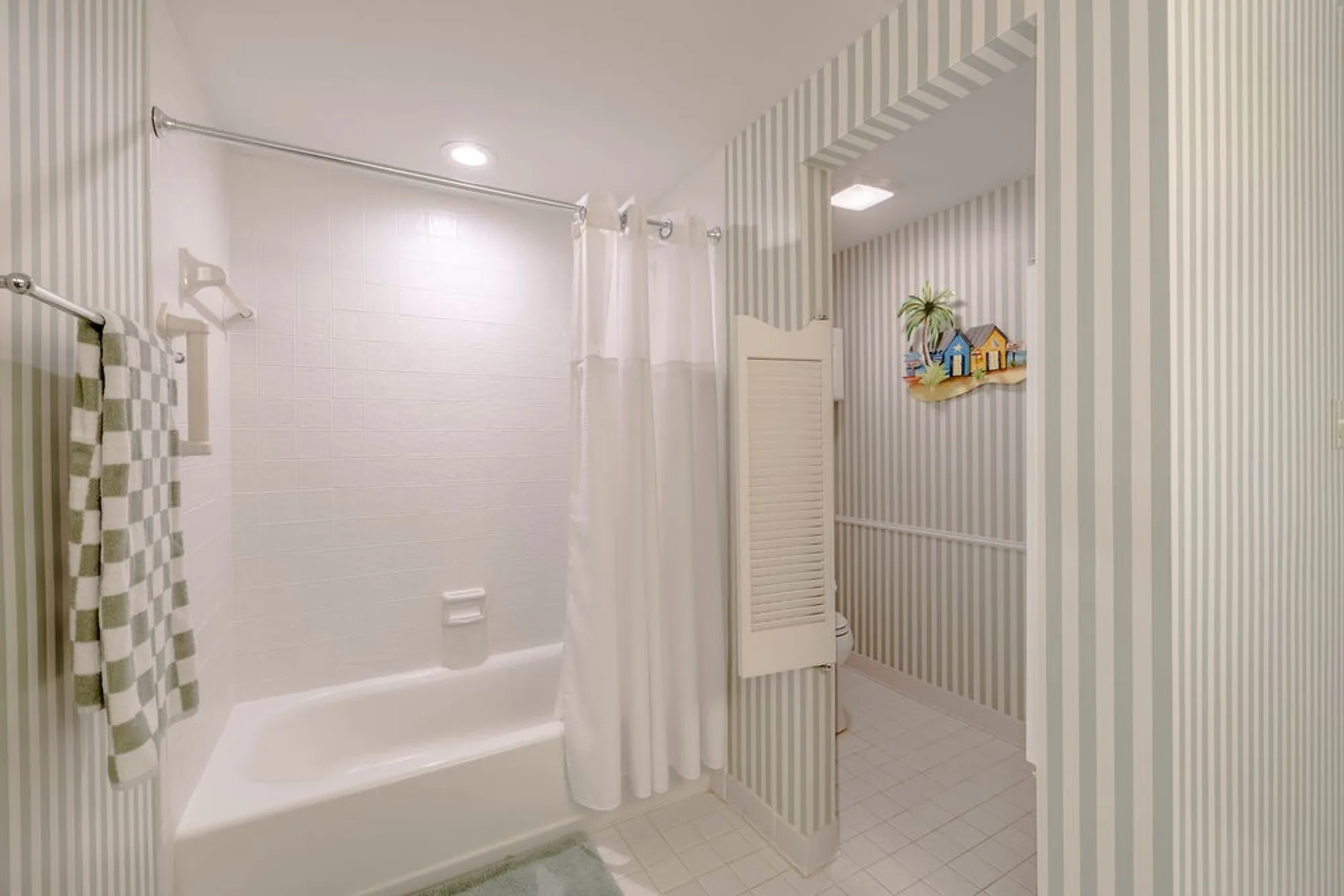Property Slideshow image 23 of 35 | 5025 harmony cir apt 203, Vero Beach, FL, 32967