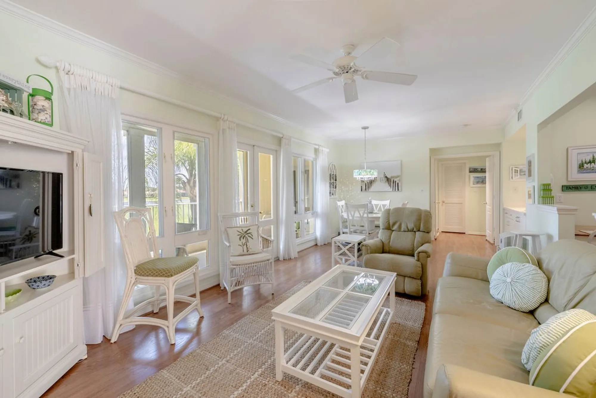 Property Slideshow image 9 of 35 | 5025 harmony cir apt 203, Vero Beach, FL, 32967