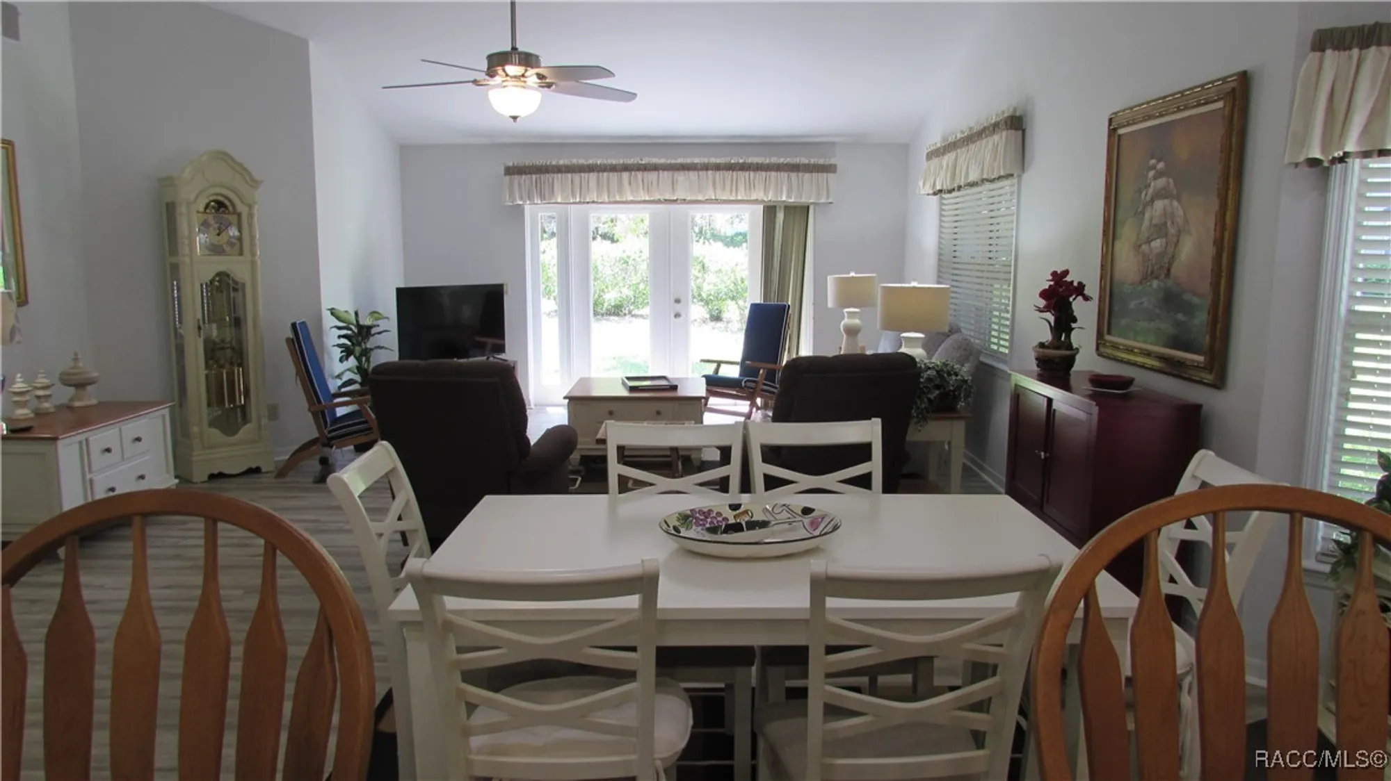 Property Slideshow image 11 of 42 | 6084 w fairhaven ct, Crystal River, FL, 34429