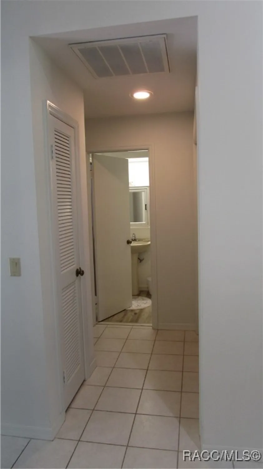 Property Slideshow image 21 of 42 | 6084 w fairhaven ct, Crystal River, FL, 34429