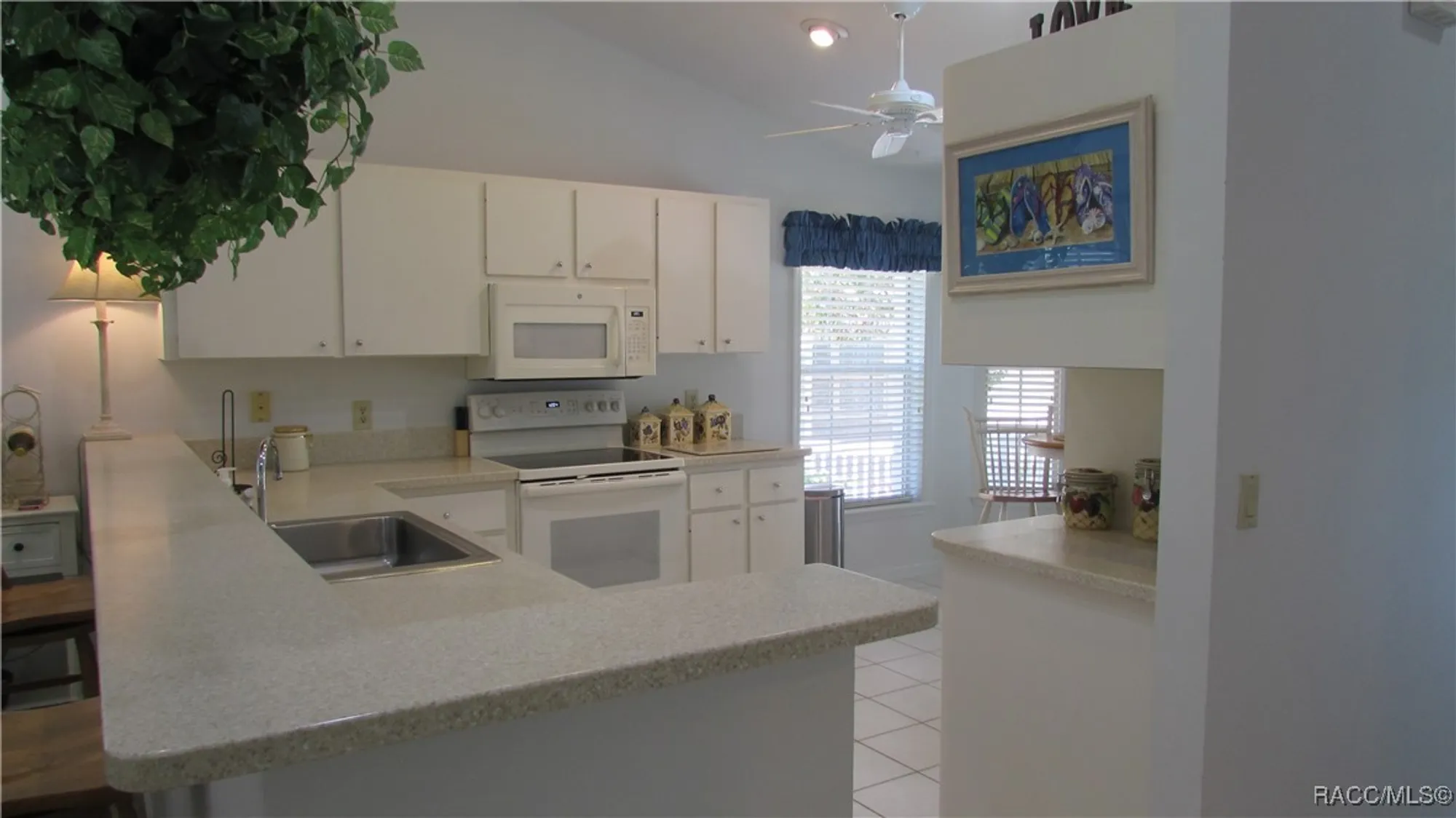 Property Slideshow image 5 of 42 | 6084 w fairhaven ct, Crystal River, FL, 34429