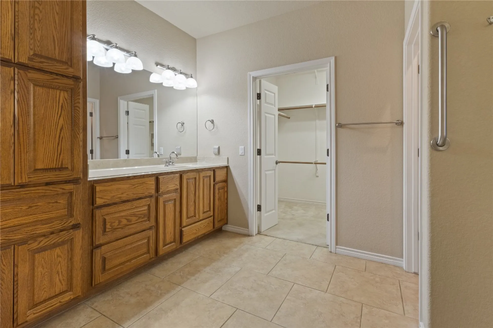 Property Slideshow image 14 of 38 | 1005 fort davis st, Georgetown, TX, 78633