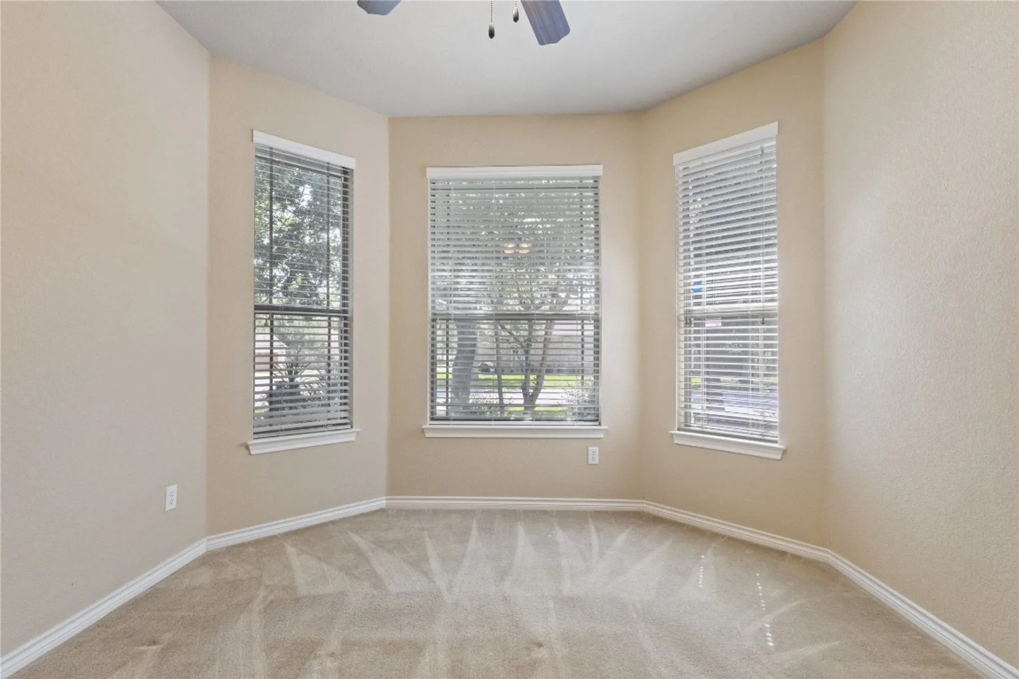 Property Slideshow image 18 of 38 | 1005 fort davis st, Georgetown, TX, 78633