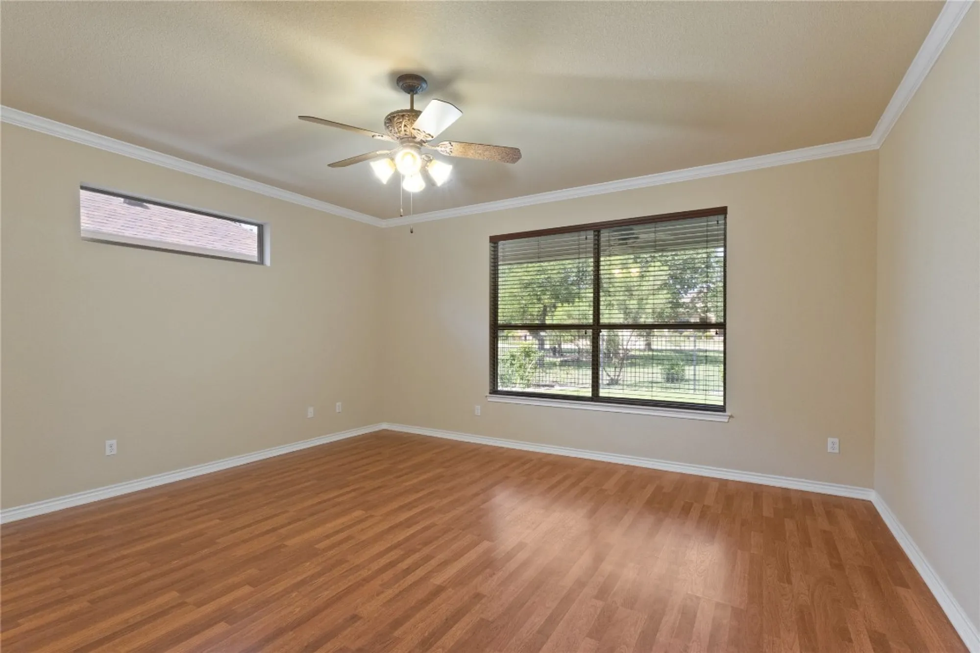 Property Slideshow image 13 of 38 | 1005 fort davis st, Georgetown, TX, 78633