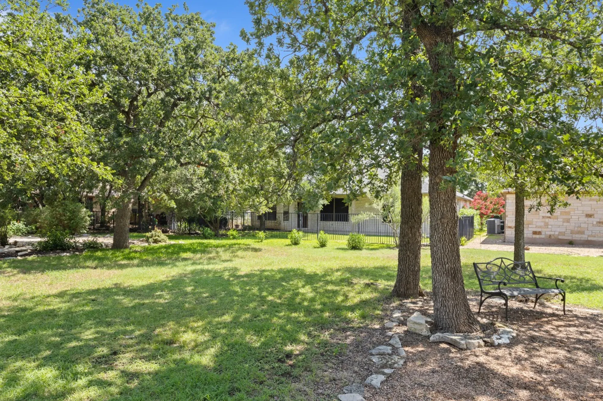 Property Slideshow image 24 of 38 | 1005 fort davis st, Georgetown, TX, 78633