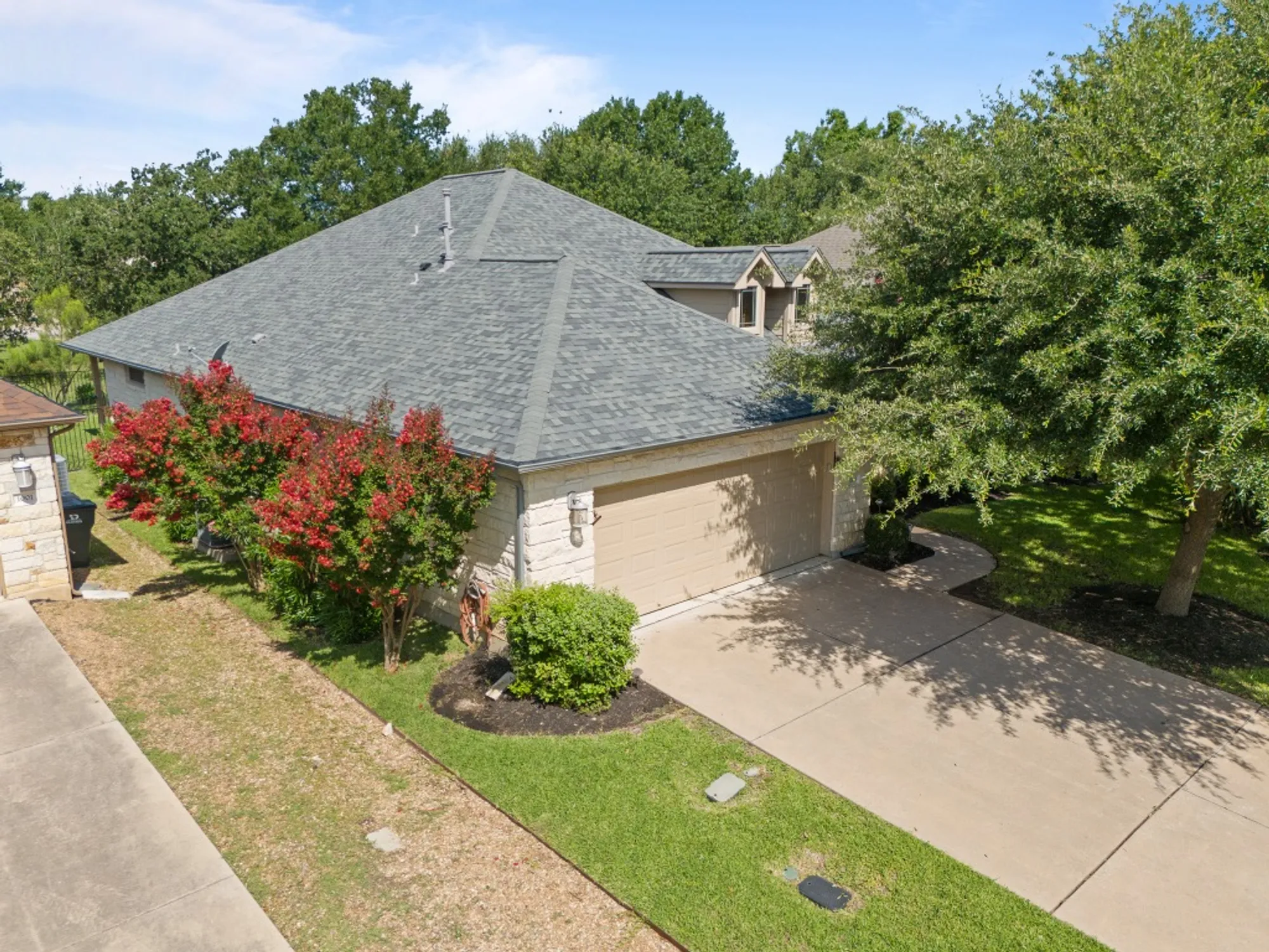Property Slideshow image 30 of 38 | 1005 fort davis st, Georgetown, TX, 78633