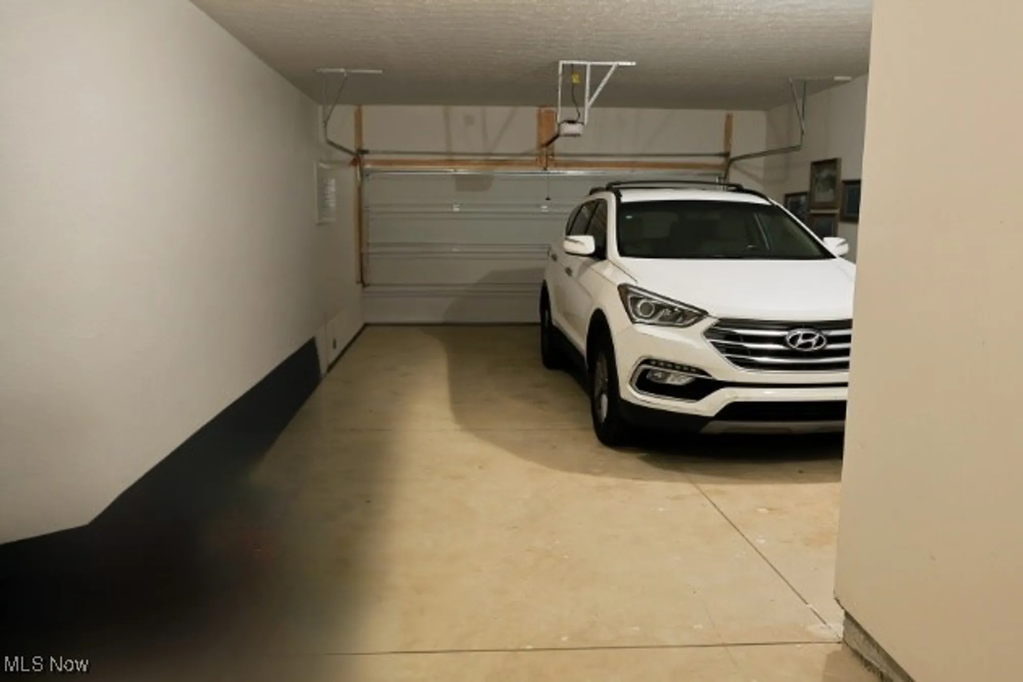 Property Slideshow image 17 of 28 | 601 cedar crest dr, Elyria, OH, 44035