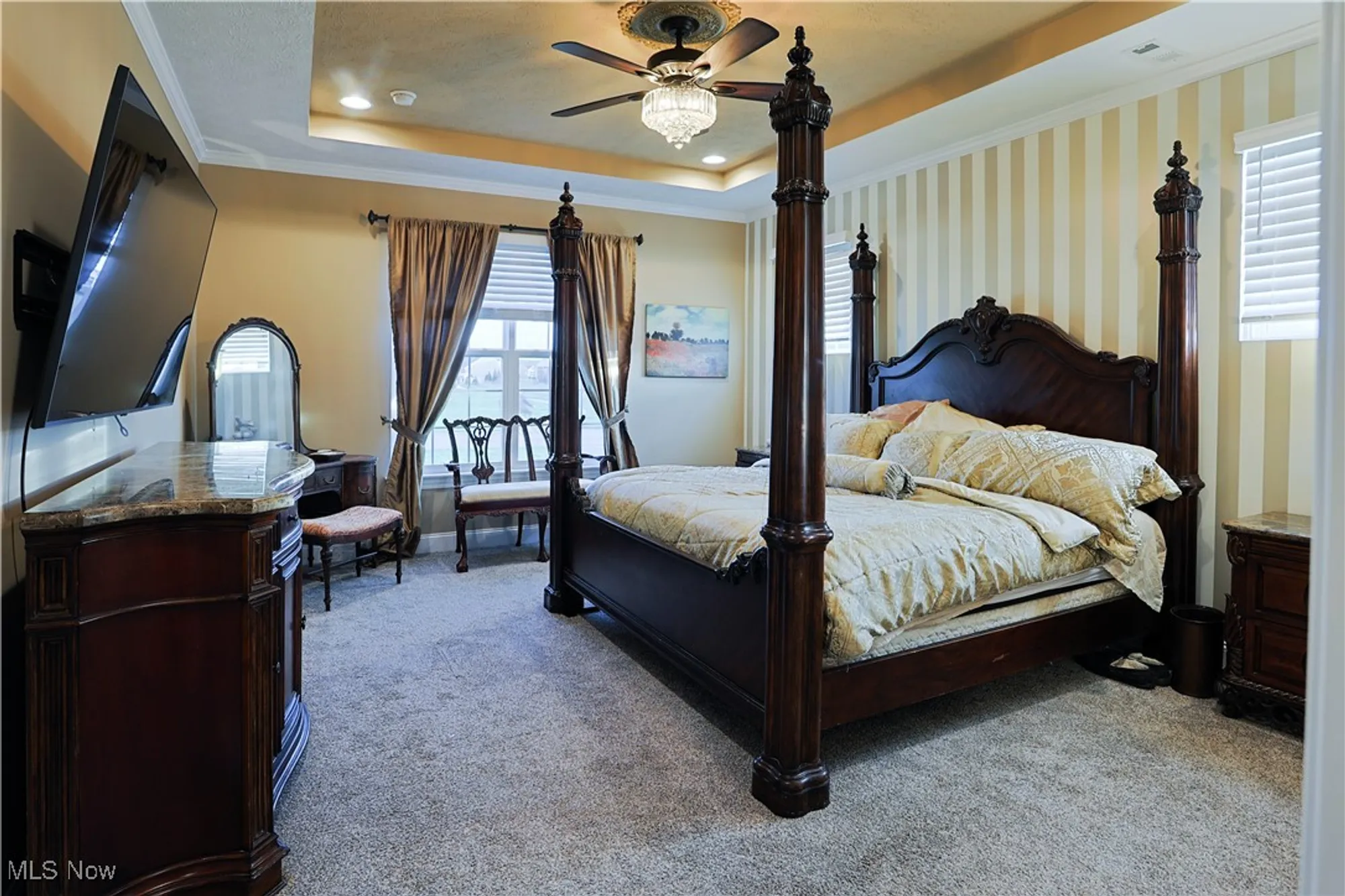 Property Slideshow image 11 of 28 | 601 cedar crest dr, Elyria, OH, 44035