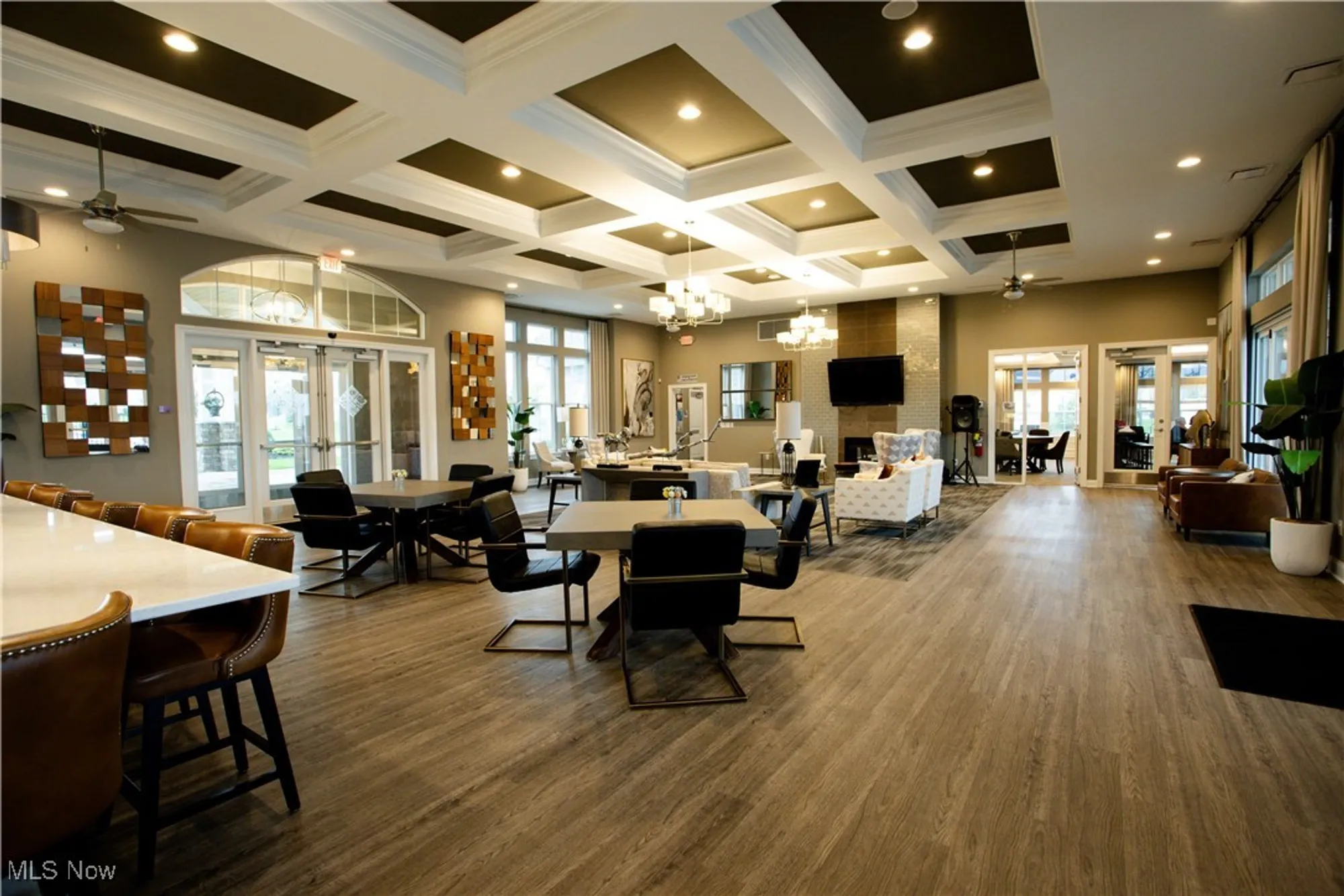 Property Slideshow image 24 of 28 | 601 cedar crest dr, Elyria, OH, 44035