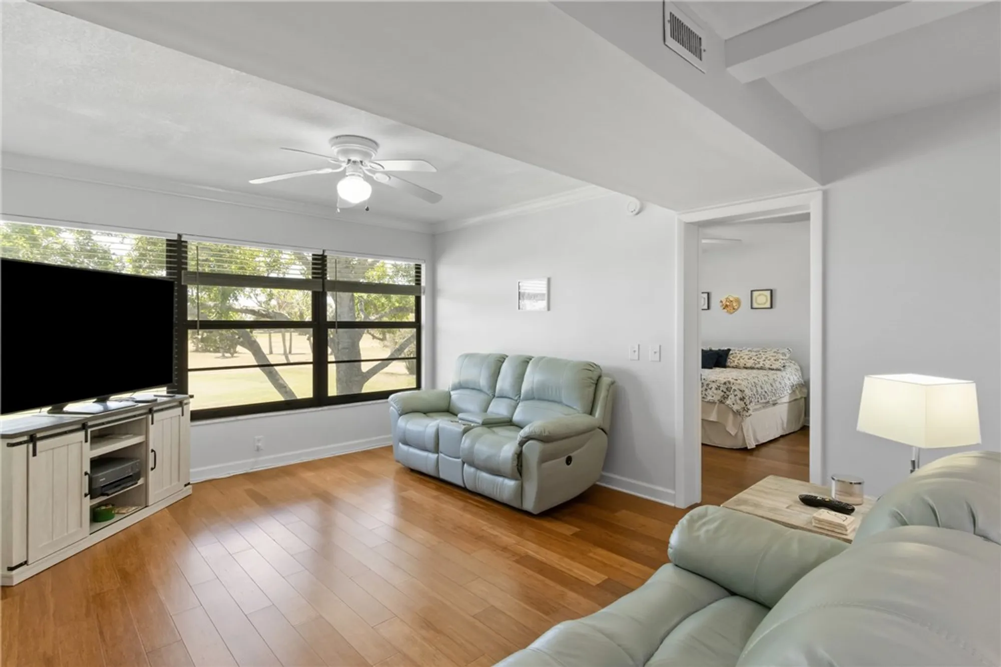 Property Slideshow image 10 of 36 | 25 plantation dr apt 206, Vero Beach, FL, 32966