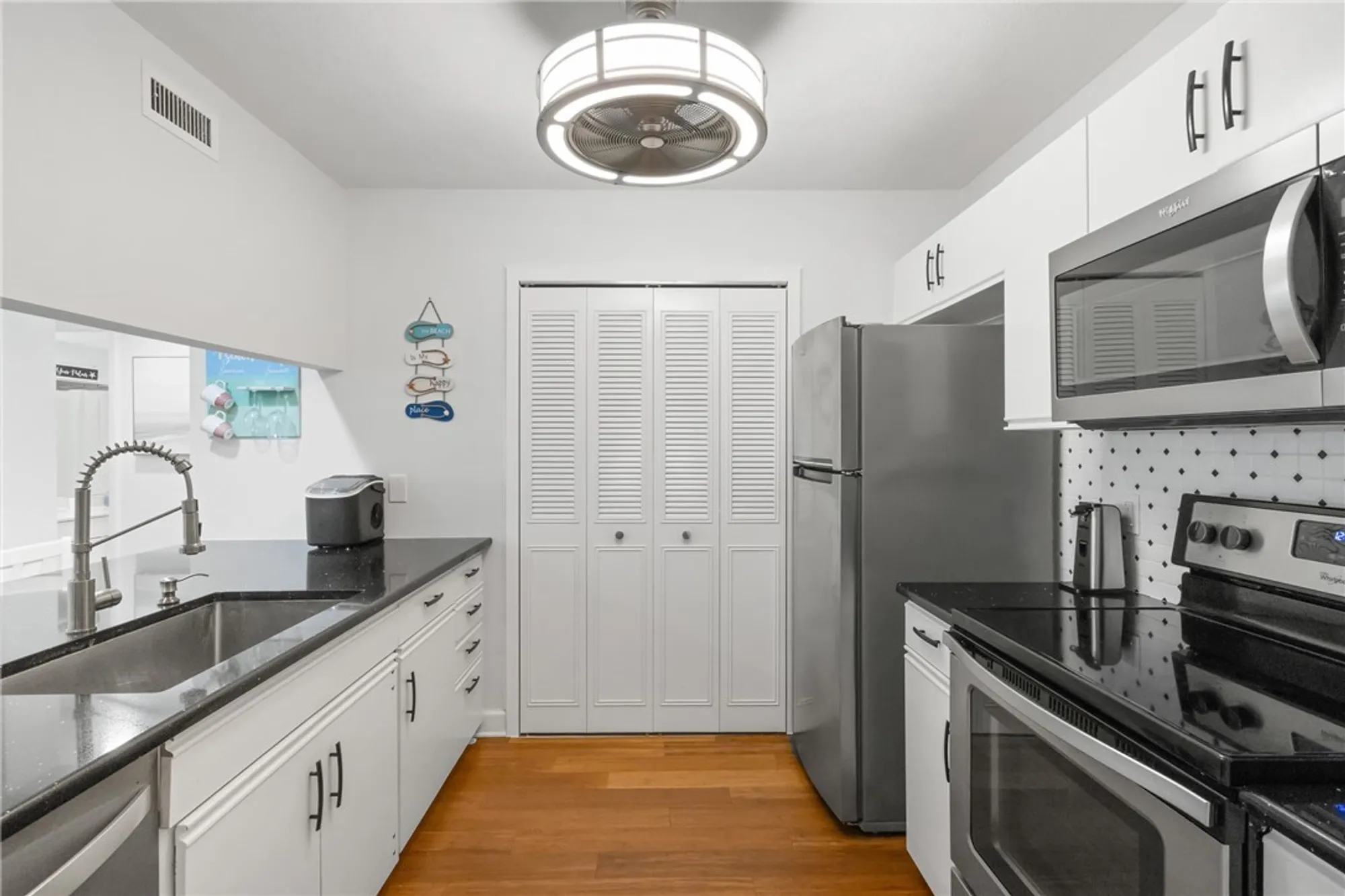 Property Slideshow image 2 of 36 | 25 plantation dr apt 206, Vero Beach, FL, 32966