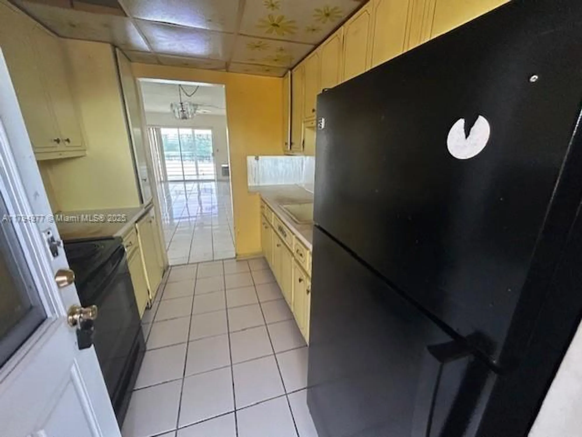 Property Slideshow image 5 of 10 | 285 ne 191st st 2923, Miami, FL, 33179