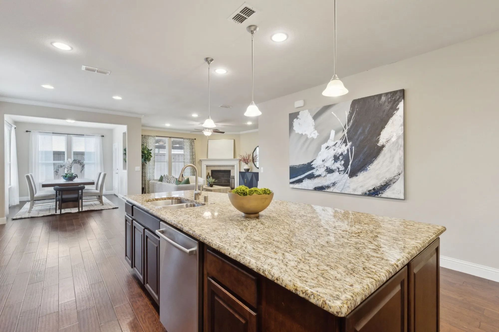 Property Slideshow image 9 of 34 | 6281 paragon dr, Frisco, TX, 75036