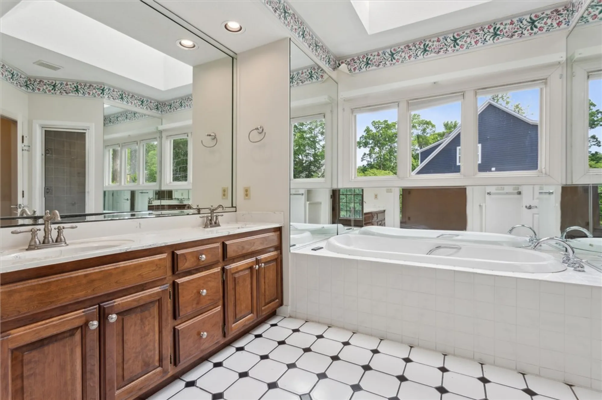 Property Slideshow image 15 of 50 | 2520 sanctuary dr, Williamsburg, VA, 23185