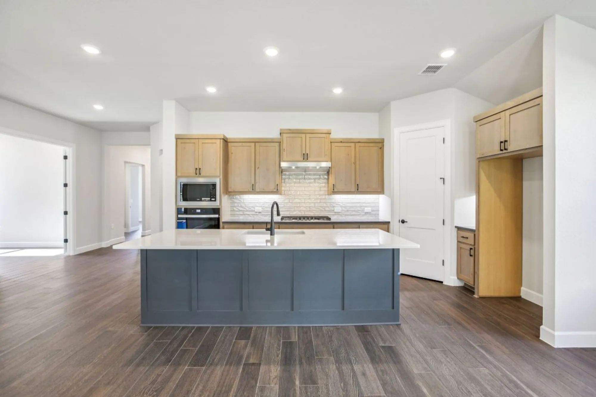 Property Slideshow image 15 of 38 | 322 sweeping sage ln, San Marcos, TX, 78666