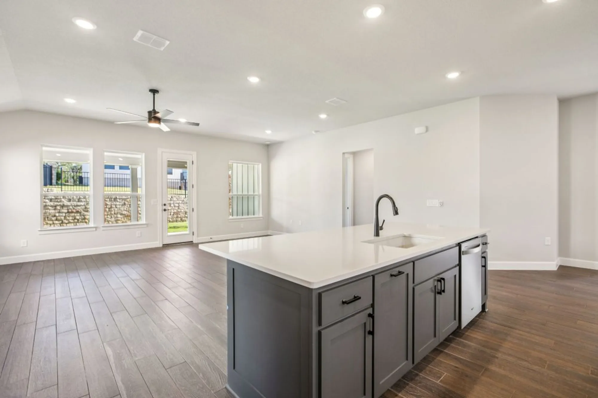 Property Slideshow image 16 of 38 | 322 sweeping sage ln, San Marcos, TX, 78666