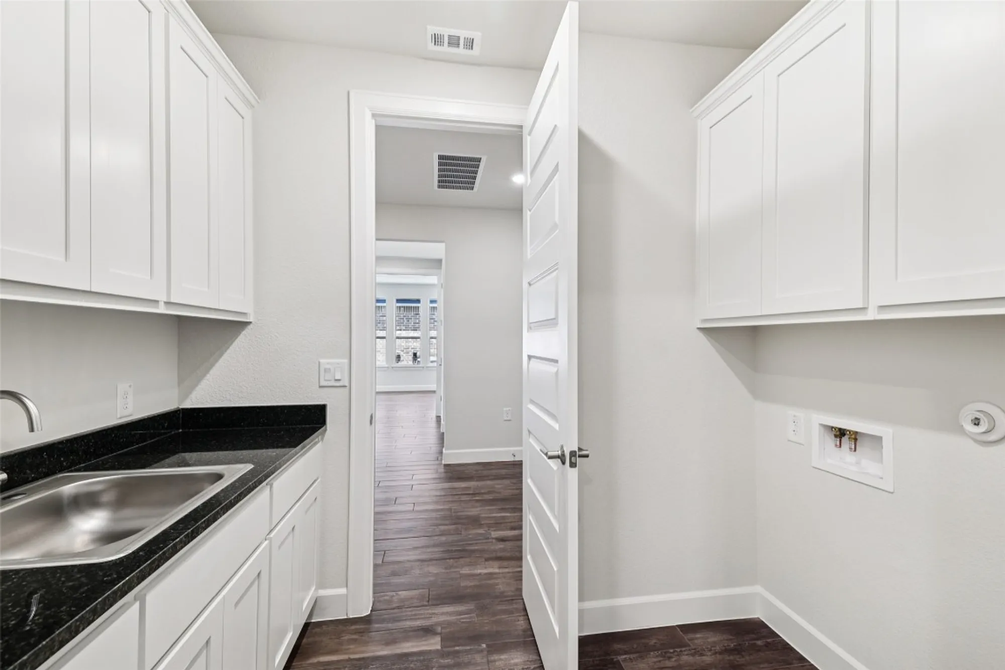 Property Slideshow image 19 of 26 | 329 sweeping sage ln, San Marcos, TX, 78666