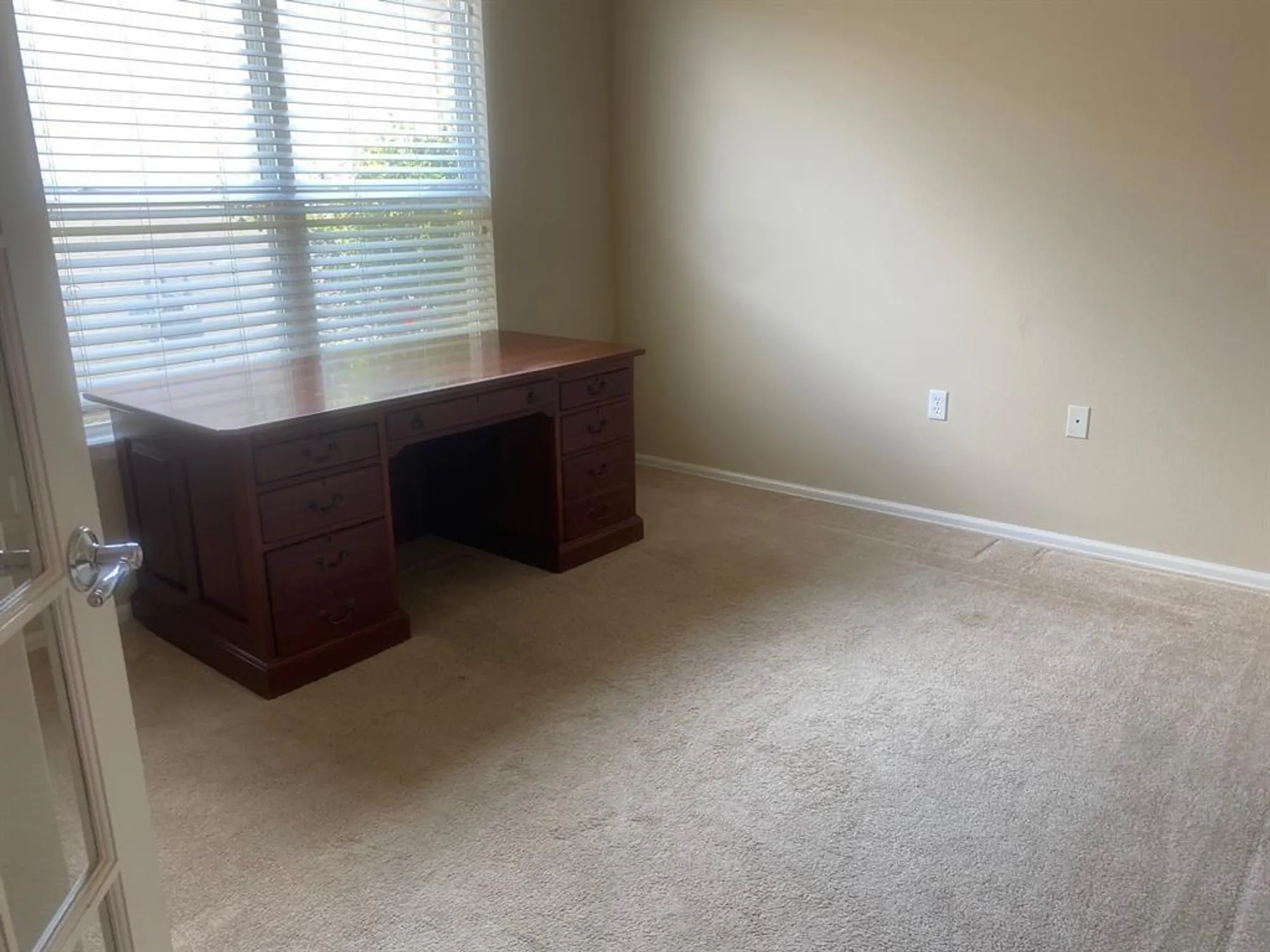 Property Slideshow image 19 of 34 | 721 independence creek ln, Georgetown, TX, 78633