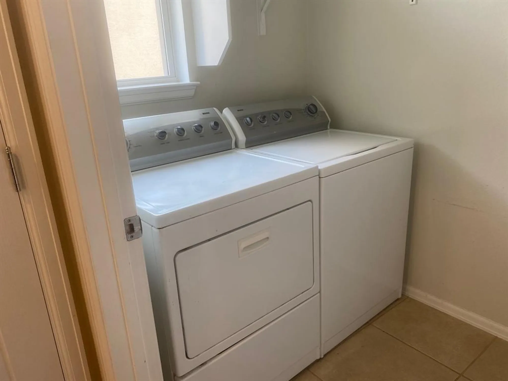 Property Slideshow image 10 of 34 | 721 independence creek ln, Georgetown, TX, 78633