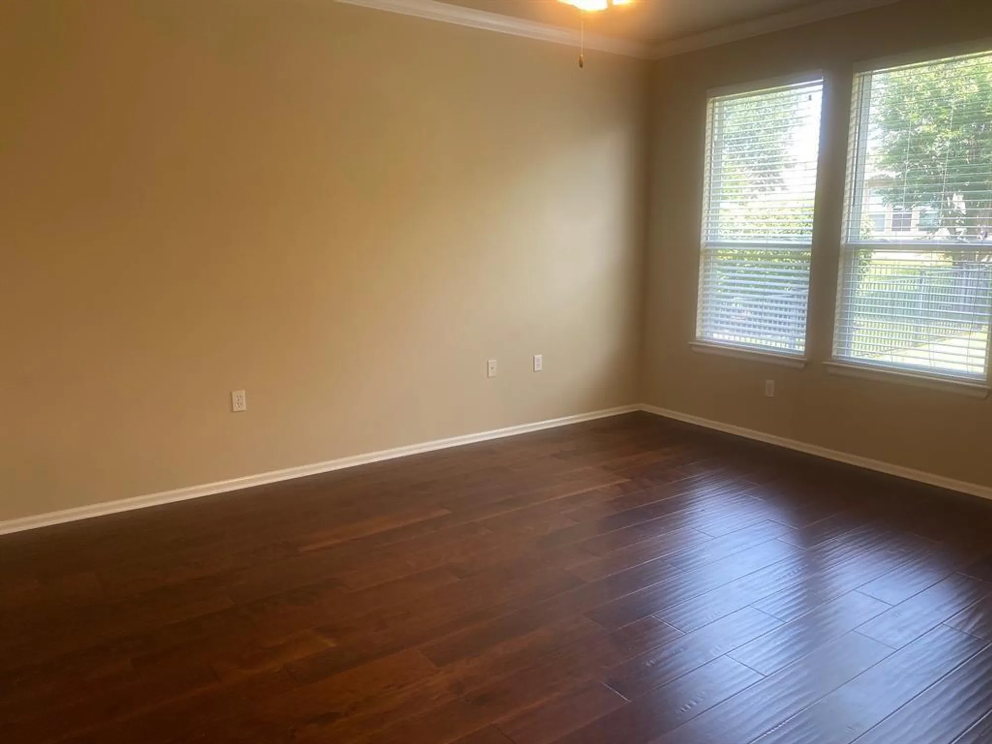 Property Slideshow image 12 of 34 | 721 independence creek ln, Georgetown, TX, 78633