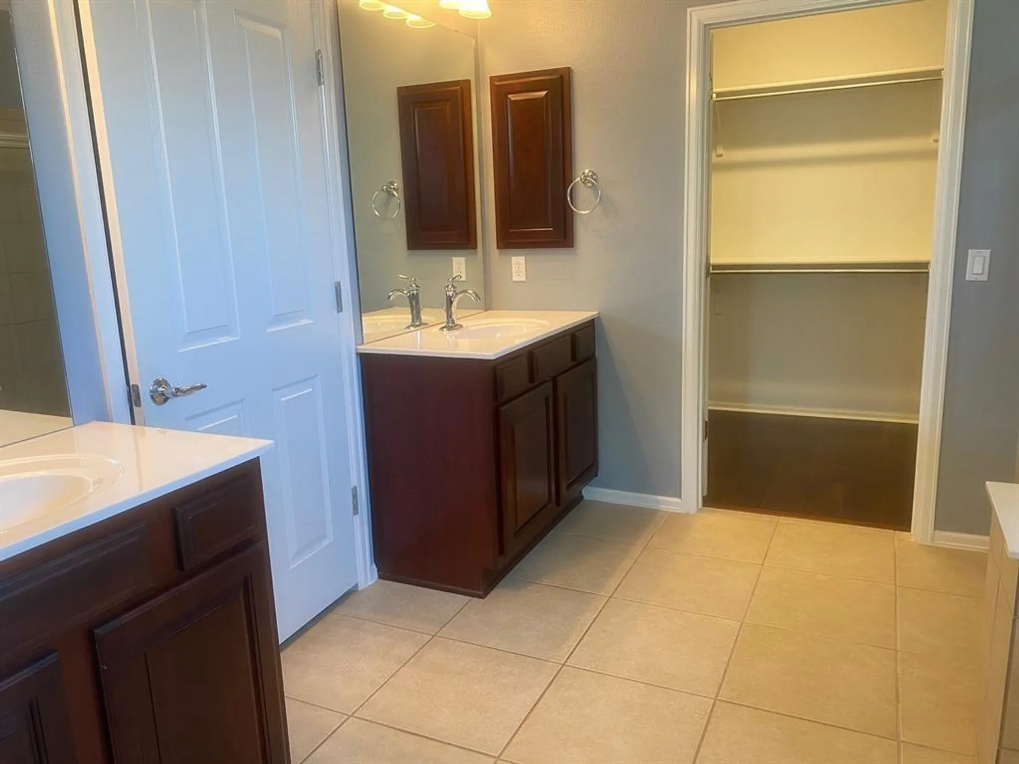 Property Slideshow image 13 of 34 | 721 independence creek ln, Georgetown, TX, 78633