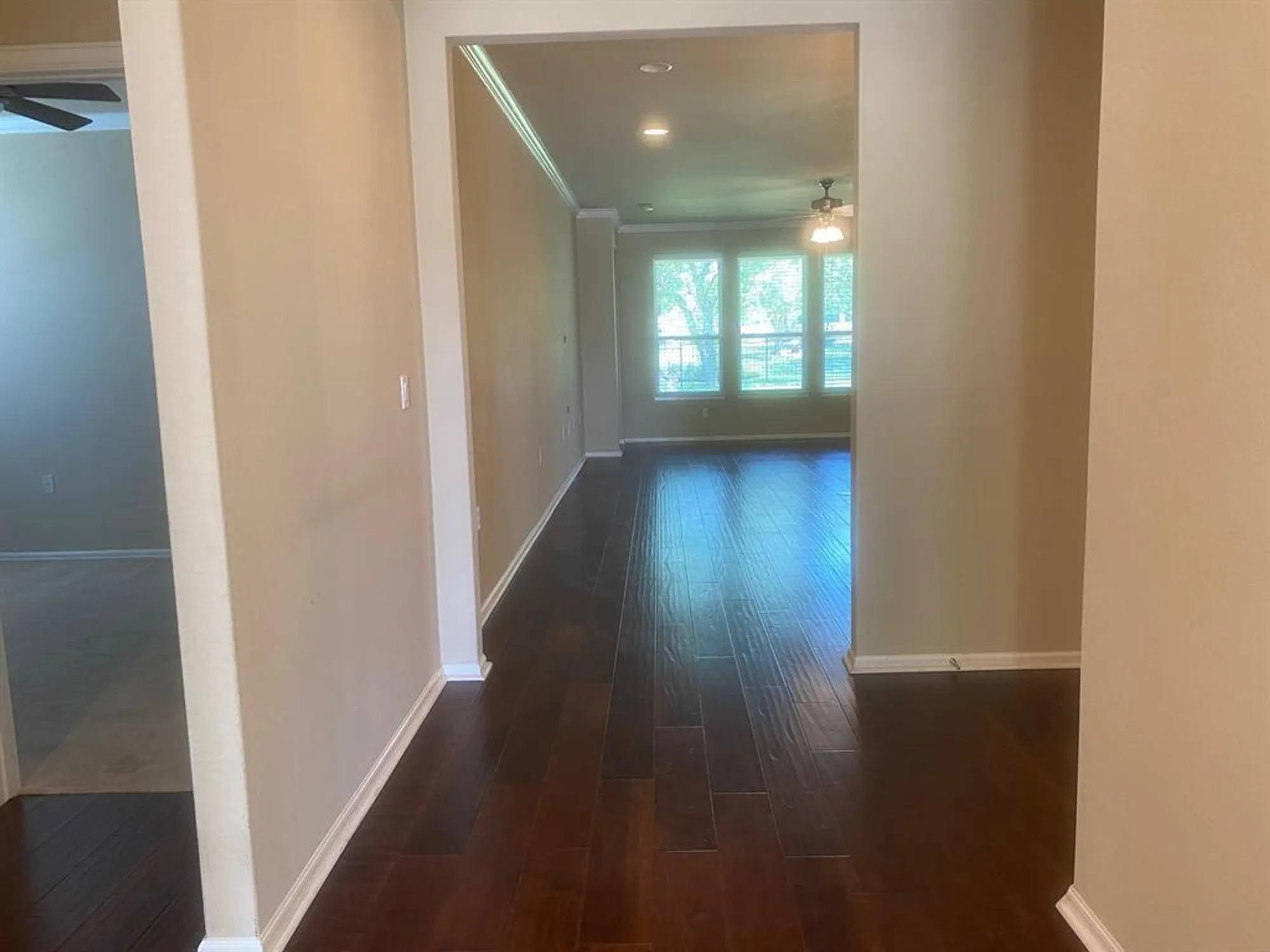 Property Slideshow image 2 of 34 | 721 independence creek ln, Georgetown, TX, 78633