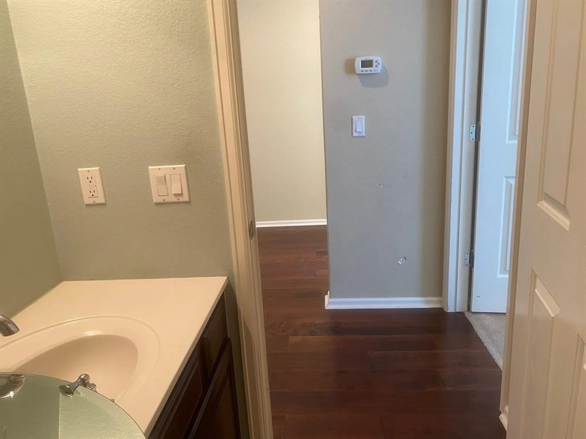 Property Slideshow image 23 of 34 | 721 independence creek ln, Georgetown, TX, 78633