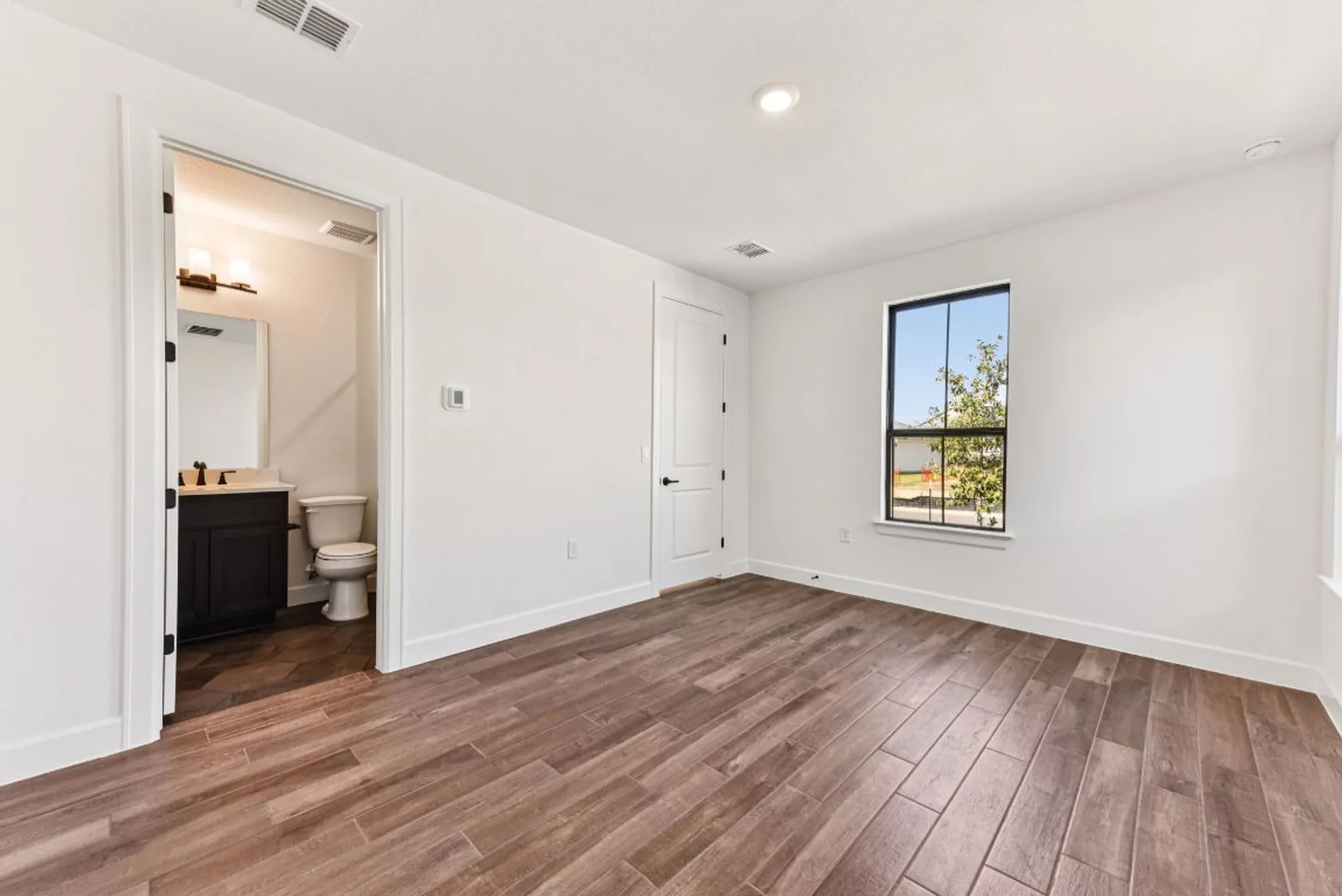 Property Slideshow image 23 of 40 | 203 olive blossom trl, San Marcos, TX, 78666