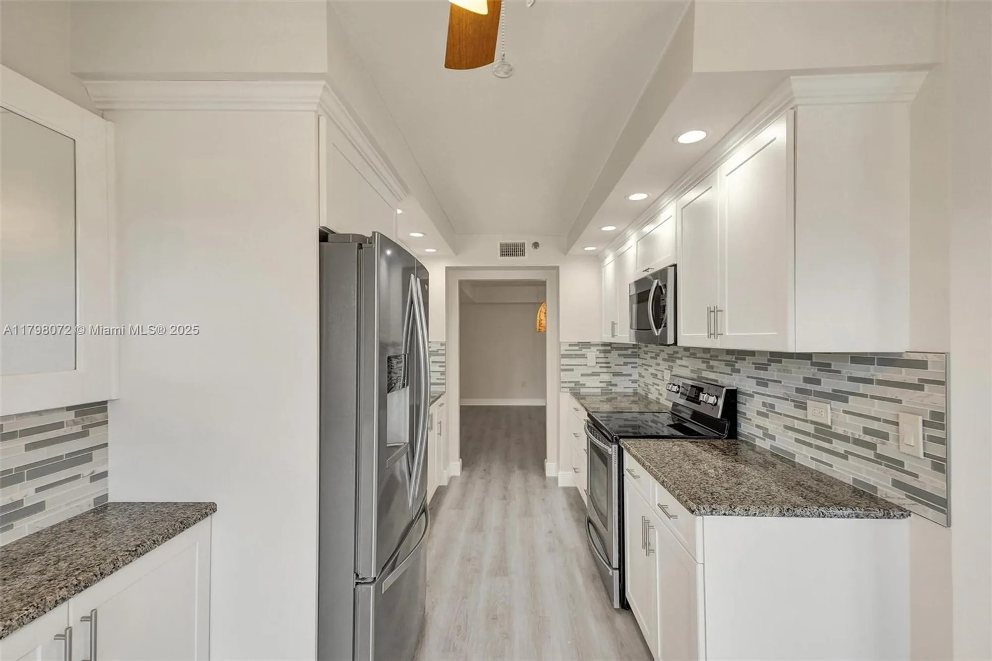 Property Slideshow image 15 of 58 | 1201 s ocean dr apt 316s, Hollywood, FL, 33019