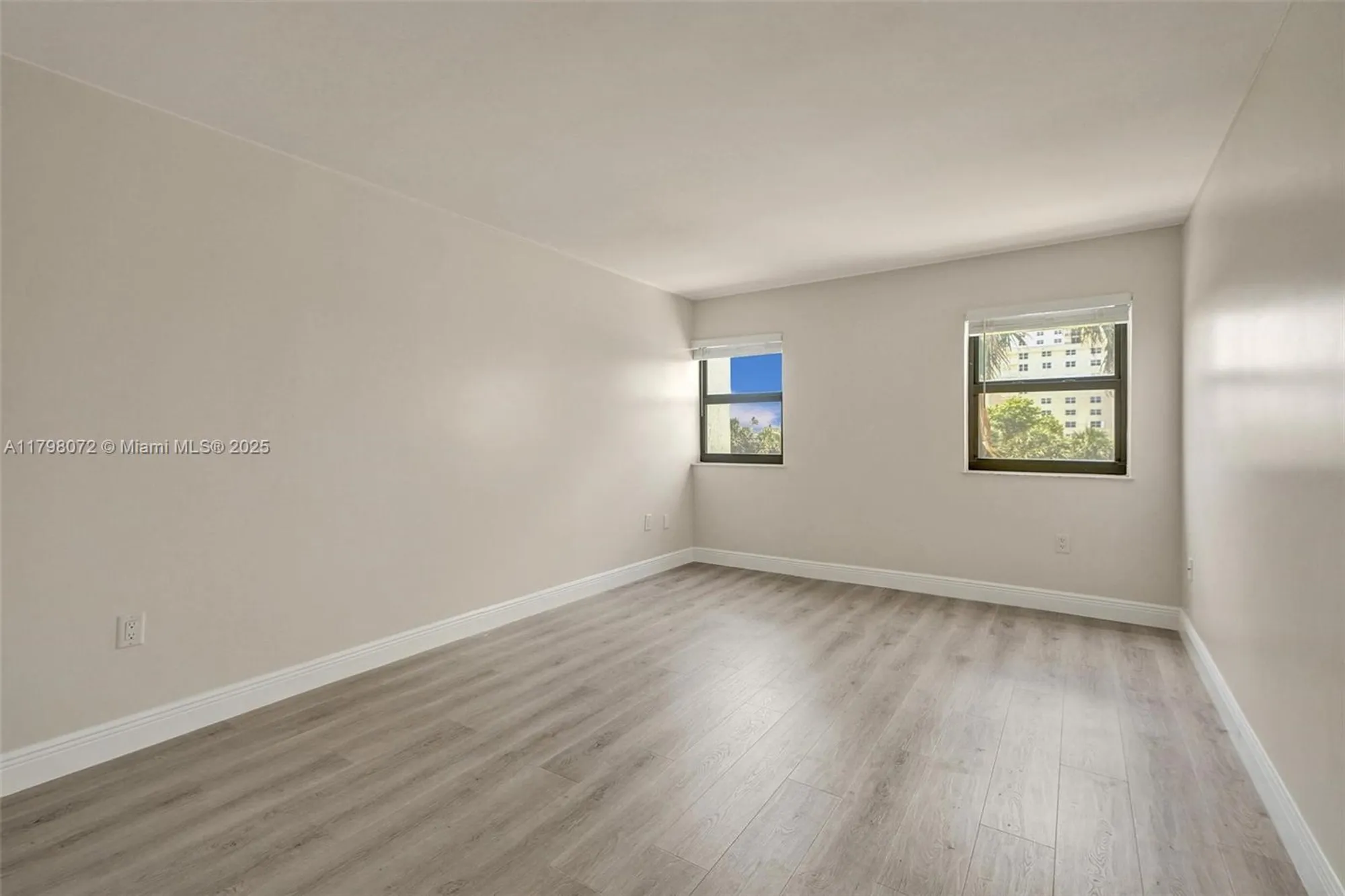 Property Slideshow image 18 of 58 | 1201 s ocean dr apt 316s, Hollywood, FL, 33019